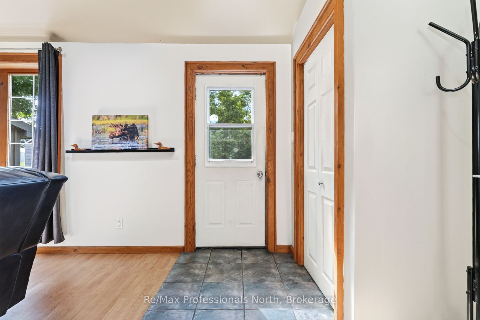 160 Isaac Street, Gravenhurst, ON P1P 1G2 photo 3