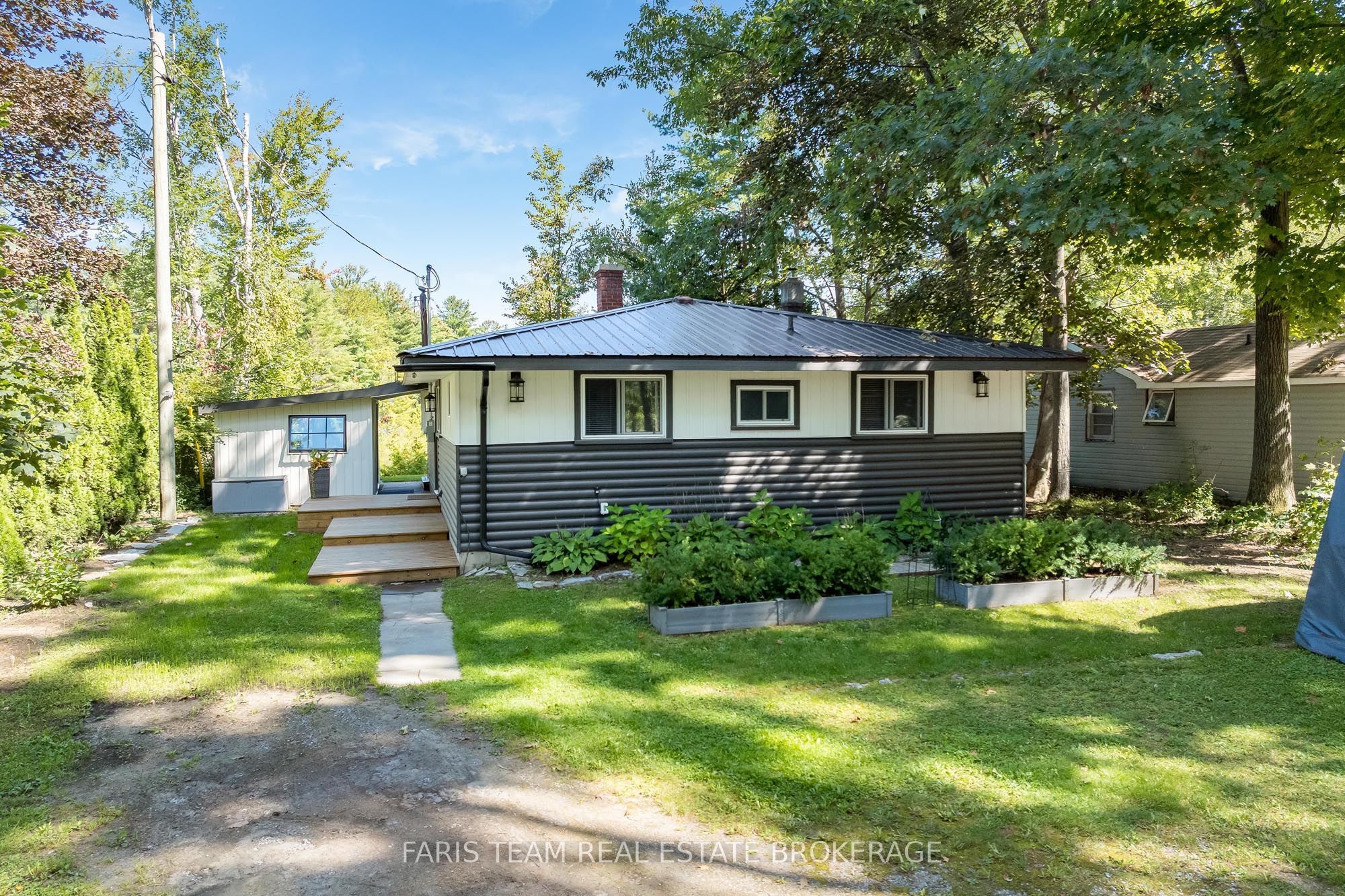 121 Stanley Road, Kawartha Lakes, ON K0M 2T0