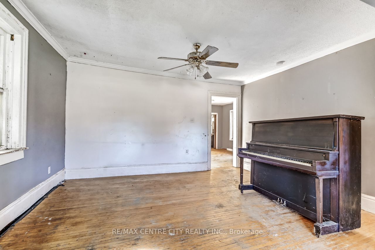 45 Locust Street, St. Thomas, ON N5R 2C2 photo 4
