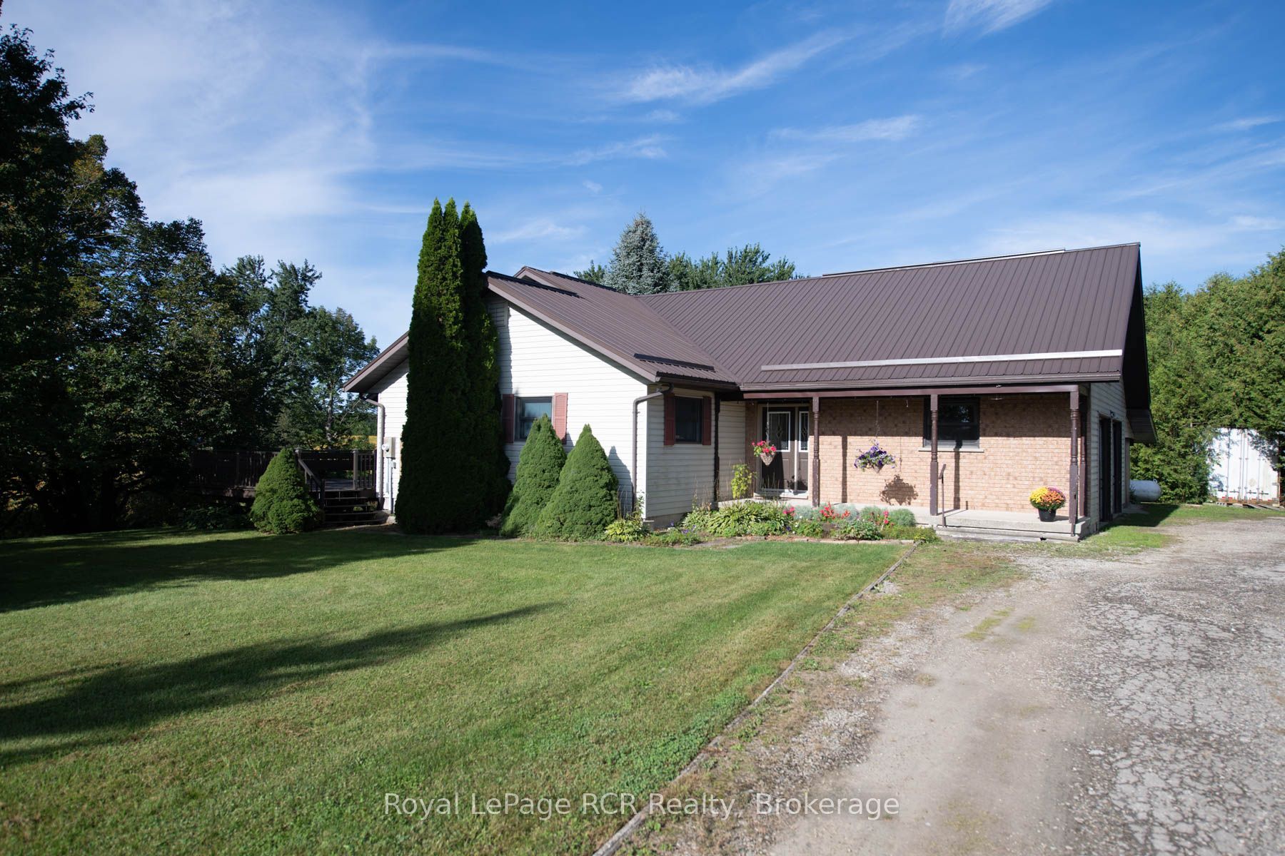9870 Creek Road, Minto, ON N0G 1M0 photo 2