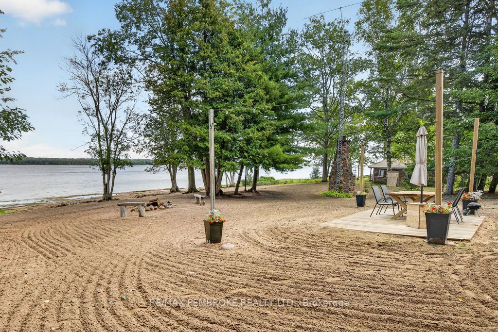 141A Sullivan Point Road, Laurentian Valley, ON K8A 6W2 photo 3
