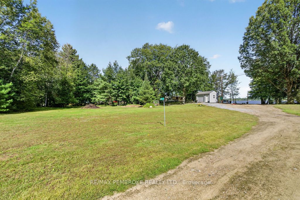141A Sullivan Point Road, Laurentian Valley, ON K8A 6W2 photo 4
