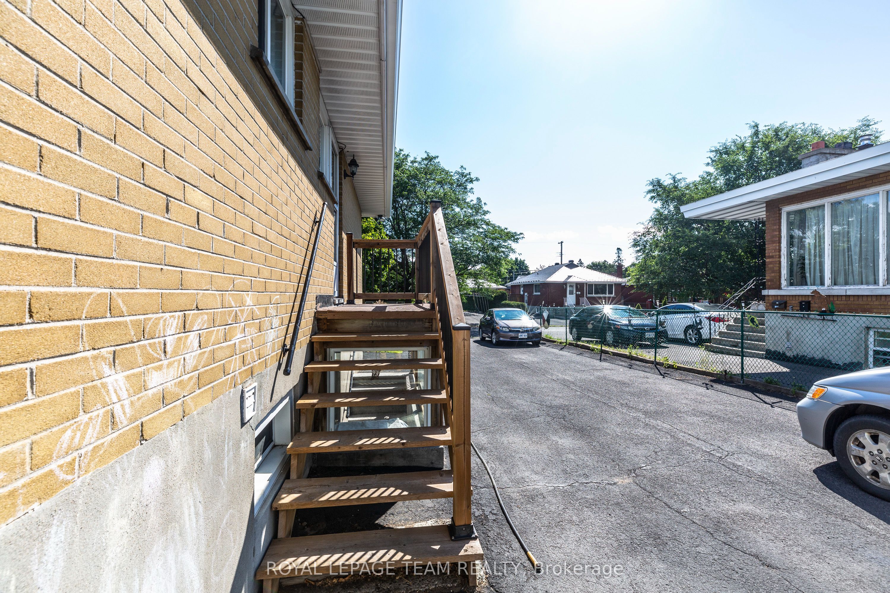 676 Borthwick Avenue, Overbrook - Castleheights and Area, ON K1K 2M2 photo 4