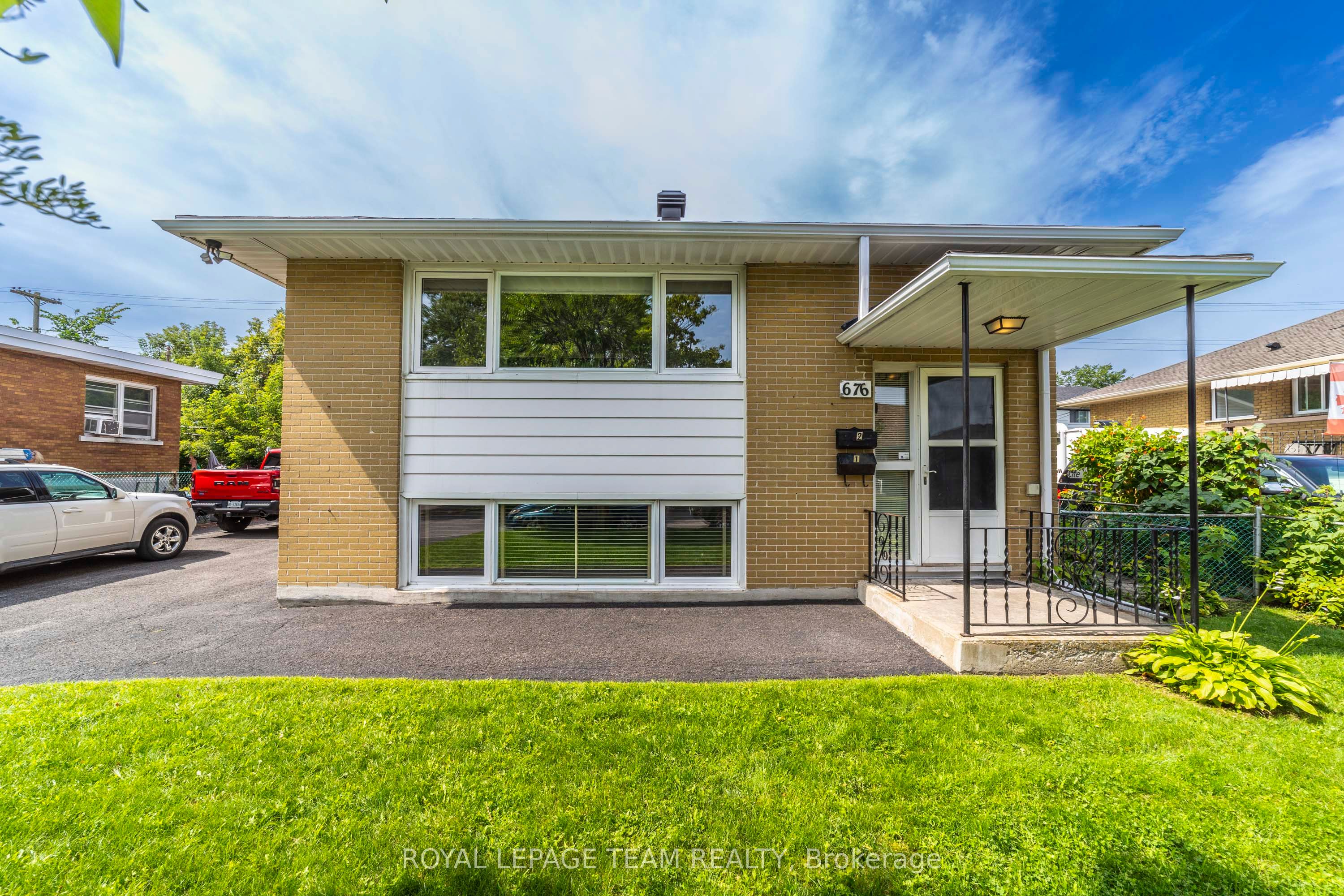 676 Borthwick Avenue 1, Overbrook - Castleheights and Area, ON K1K 2M2