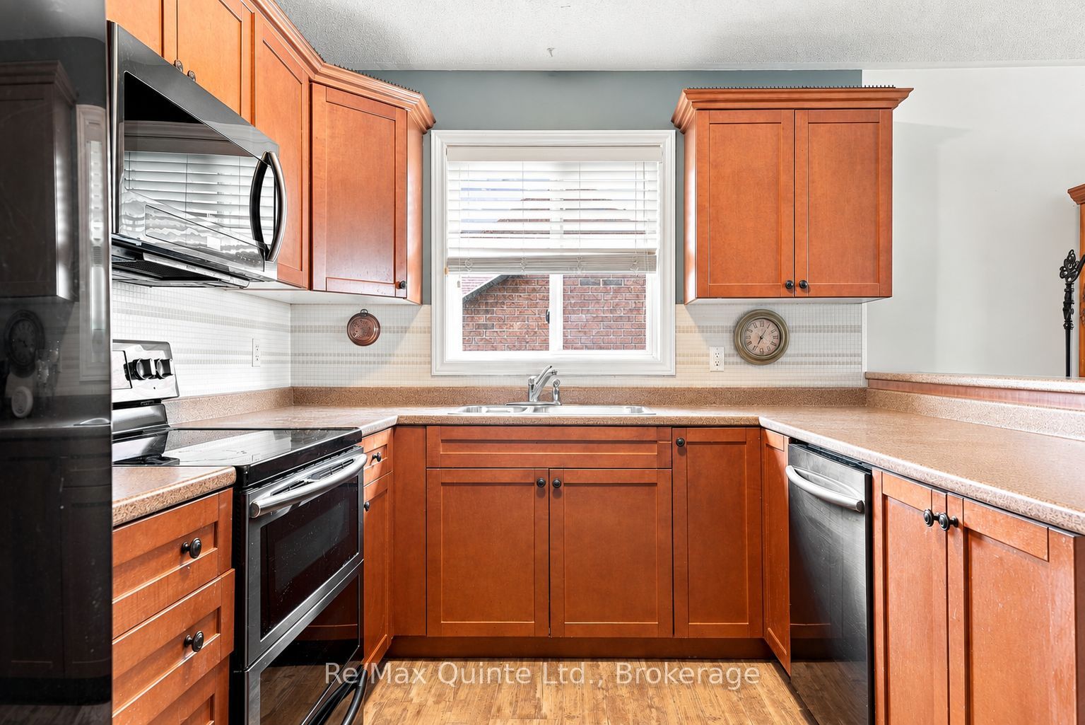 37 Lakebreeze Court 3A, Prince Edward County, ON K0K 3L0 photo 5