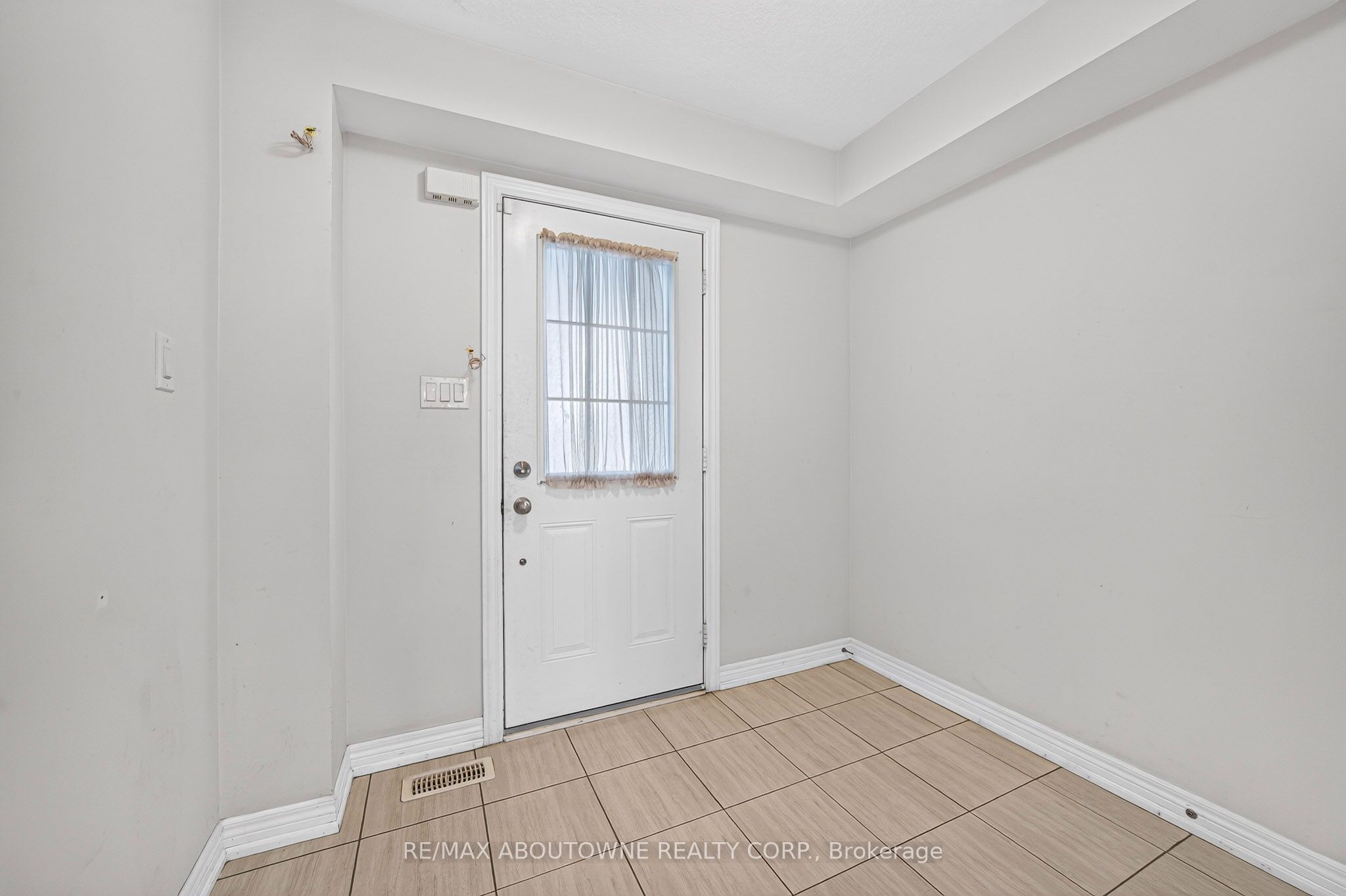 420 Linden Drive 10, Waterloo, ON N3H 0C2 photo 3