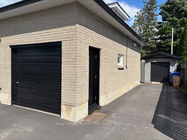 808 Queen Street, North Bay, ON P1A 1T9 photo 2