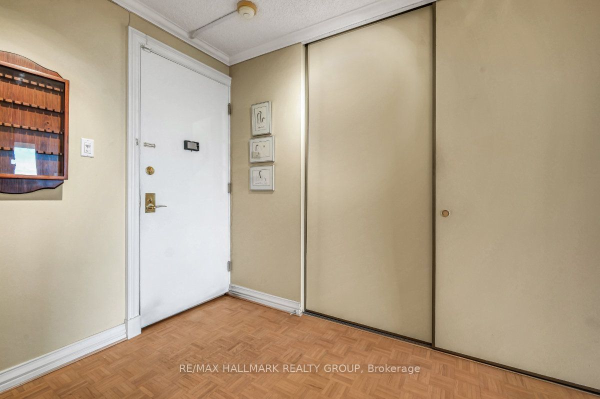 505 St Laurent Boulevard 1804, Manor Park - Cardinal Glen and Area, ON K1K 3X4 photo 5