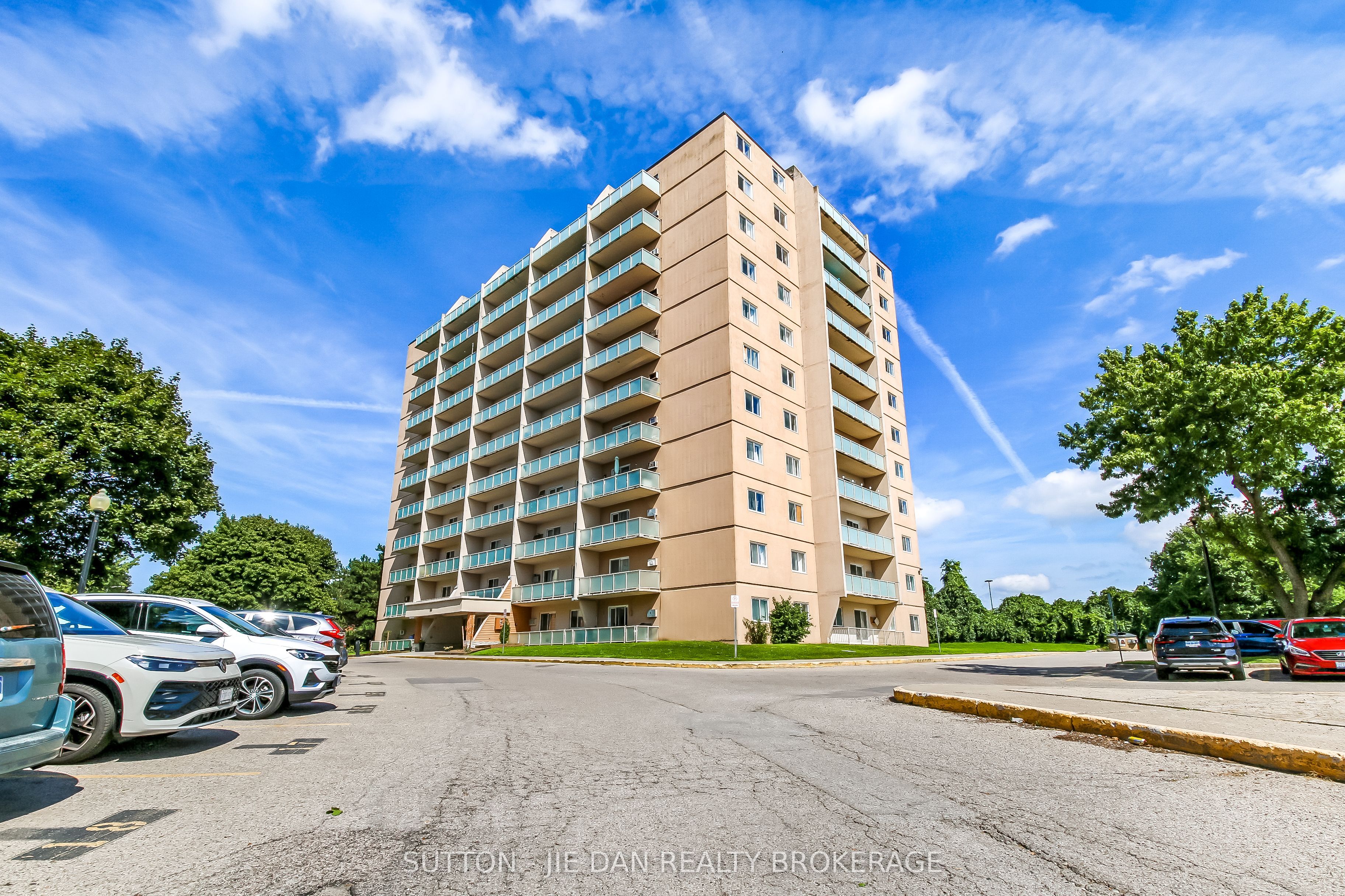 583 Mornington Avenue 605, London East, ON N5Y 3E9