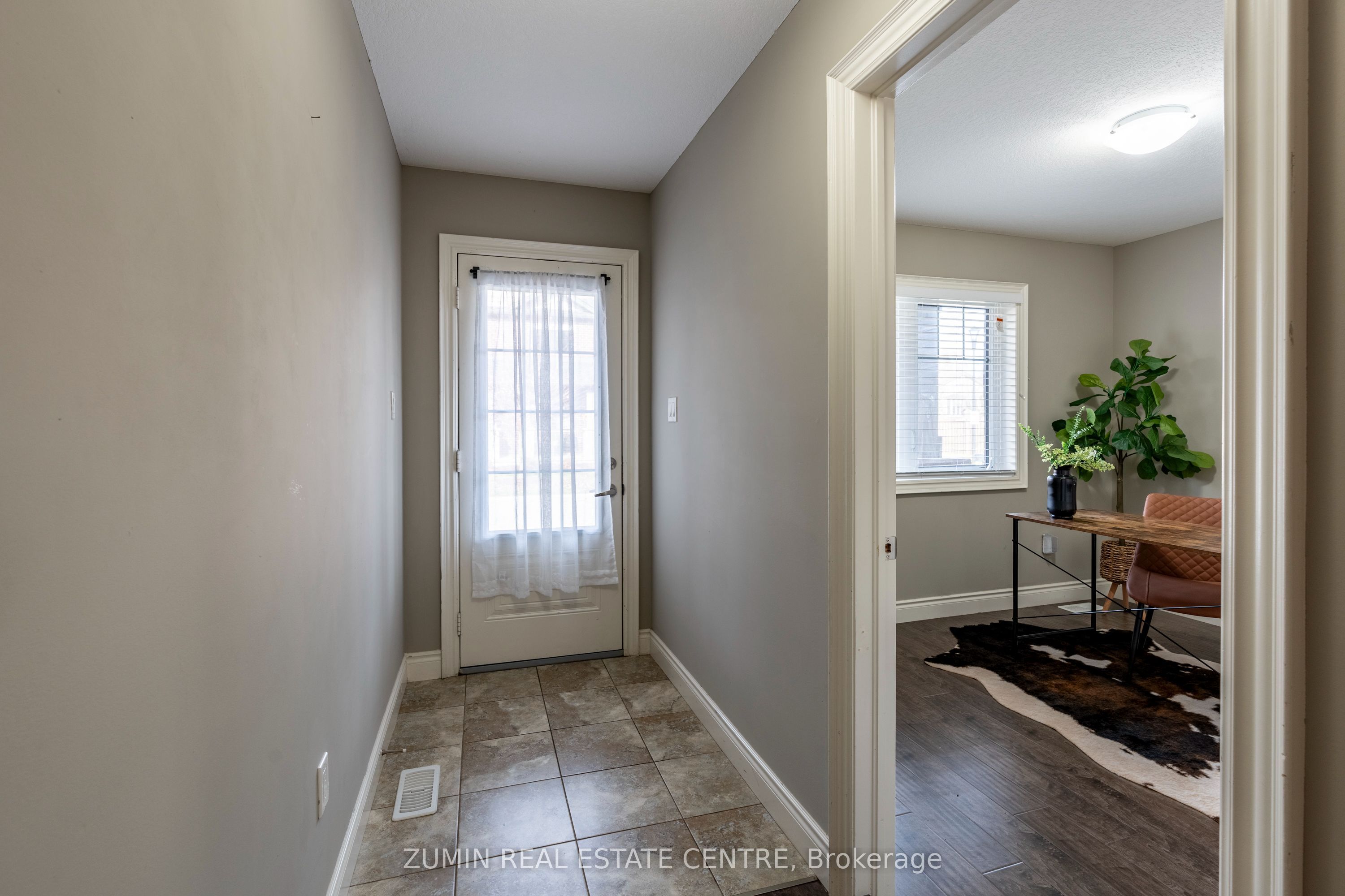 35 Chatfield Street 10, Ingersoll, ON N5C 3J8 photo 2