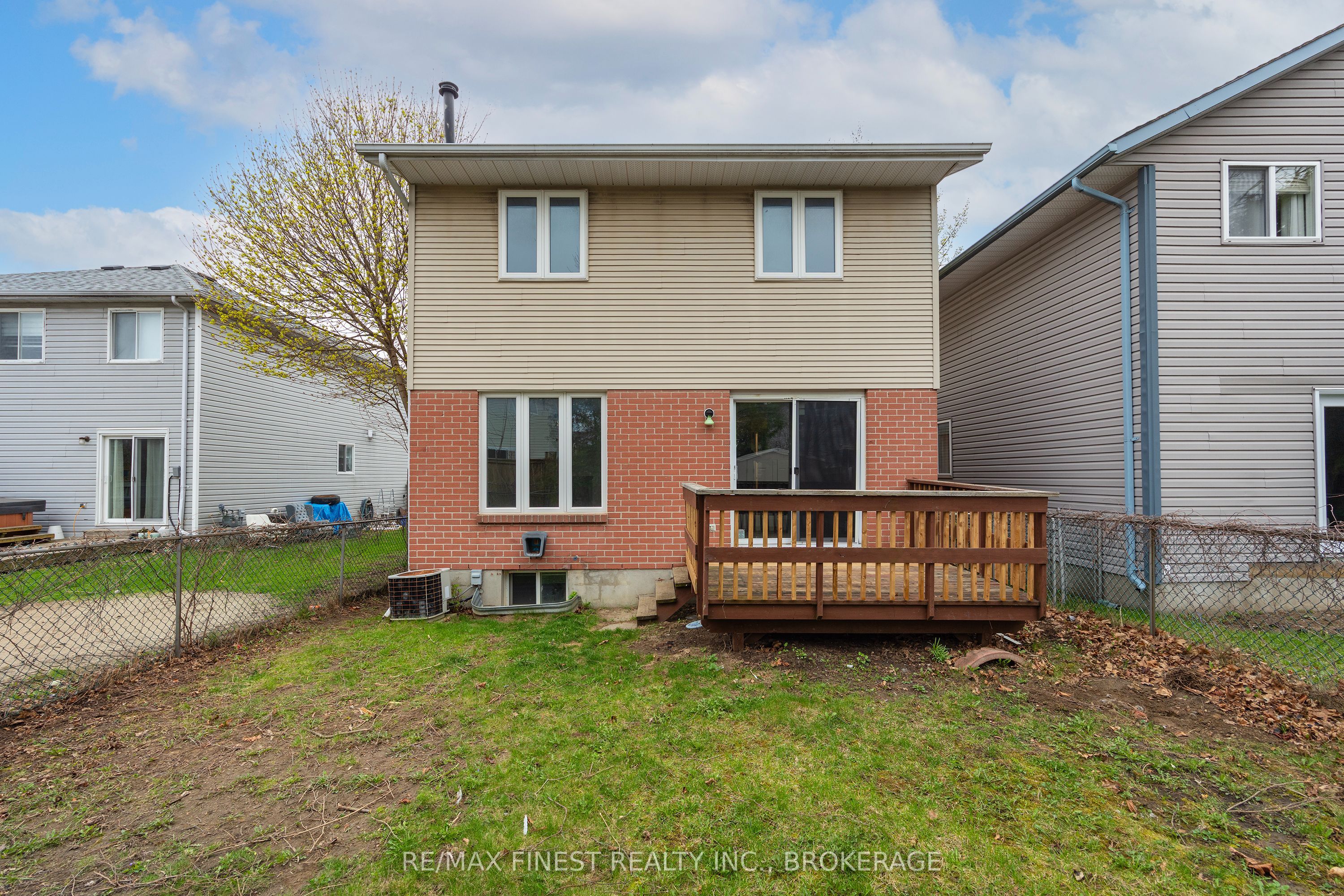 870 WALKER Court, Kingston, ON K7M 8L2 photo 5