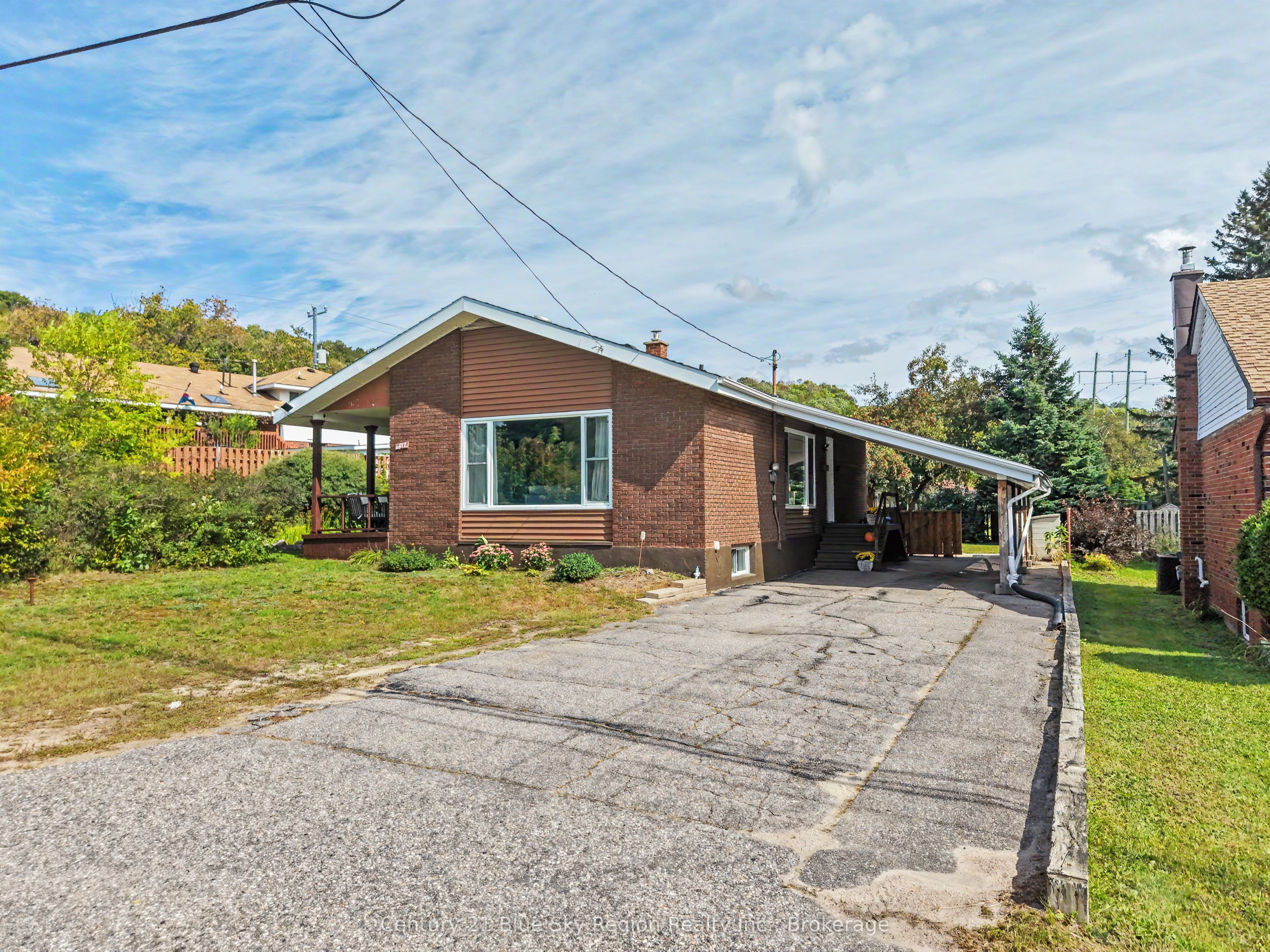 1572 Chapais Street, North Bay, ON P1B 6M4