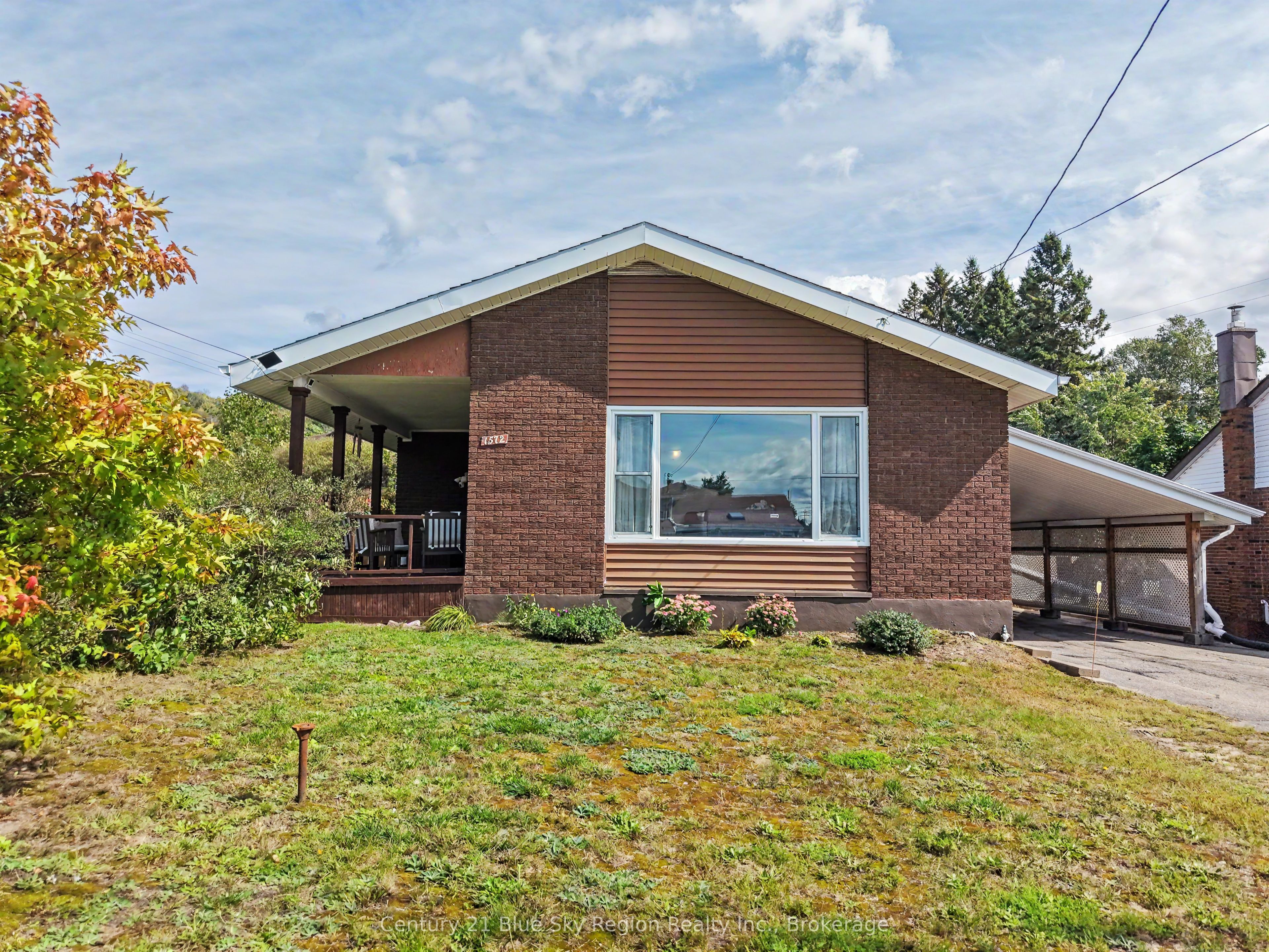 1572 Chapais Street, North Bay, ON P1B 6M4 photo 2