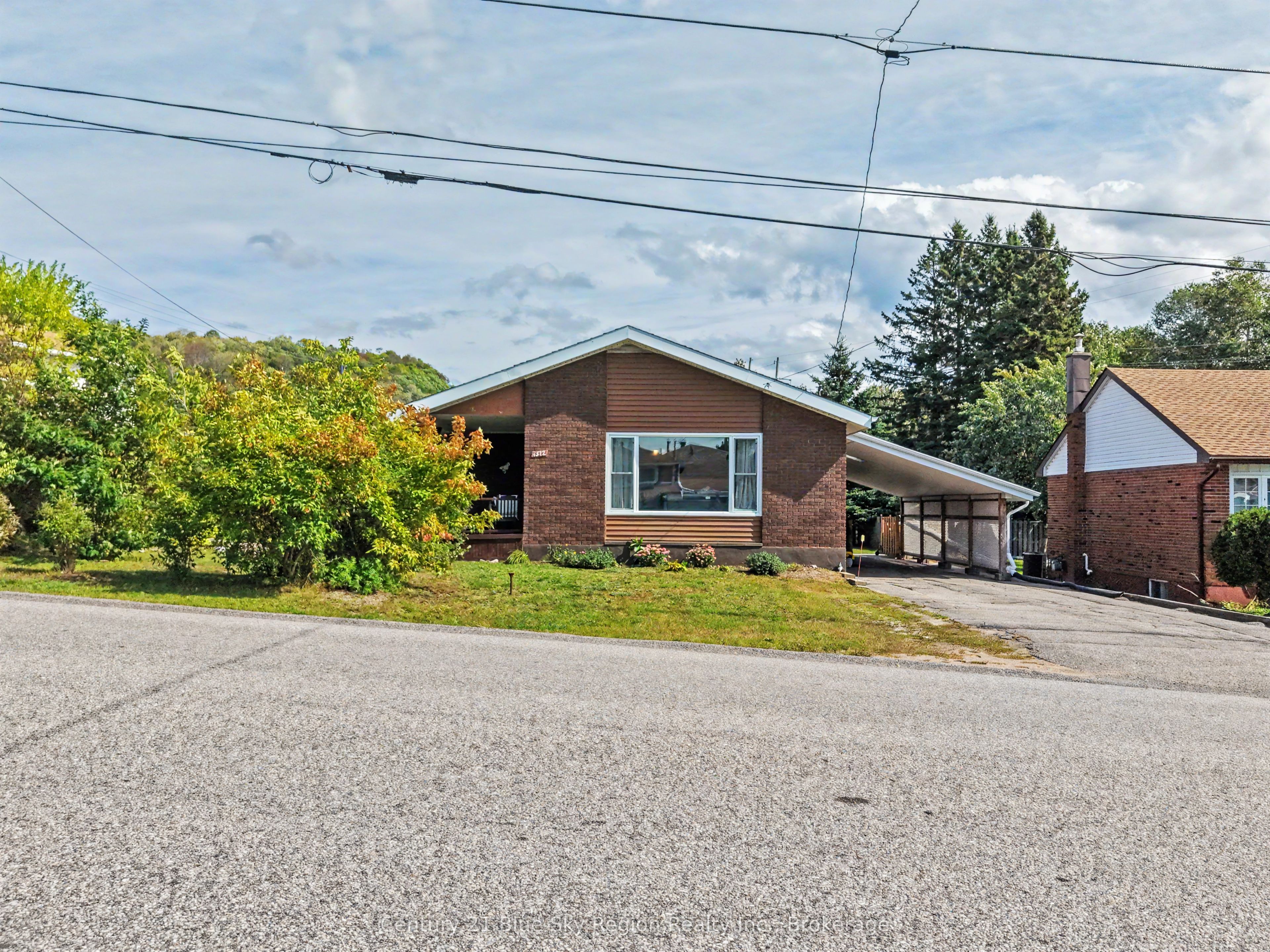 1572 Chapais Street, North Bay, ON P1B 6M4 photo 4