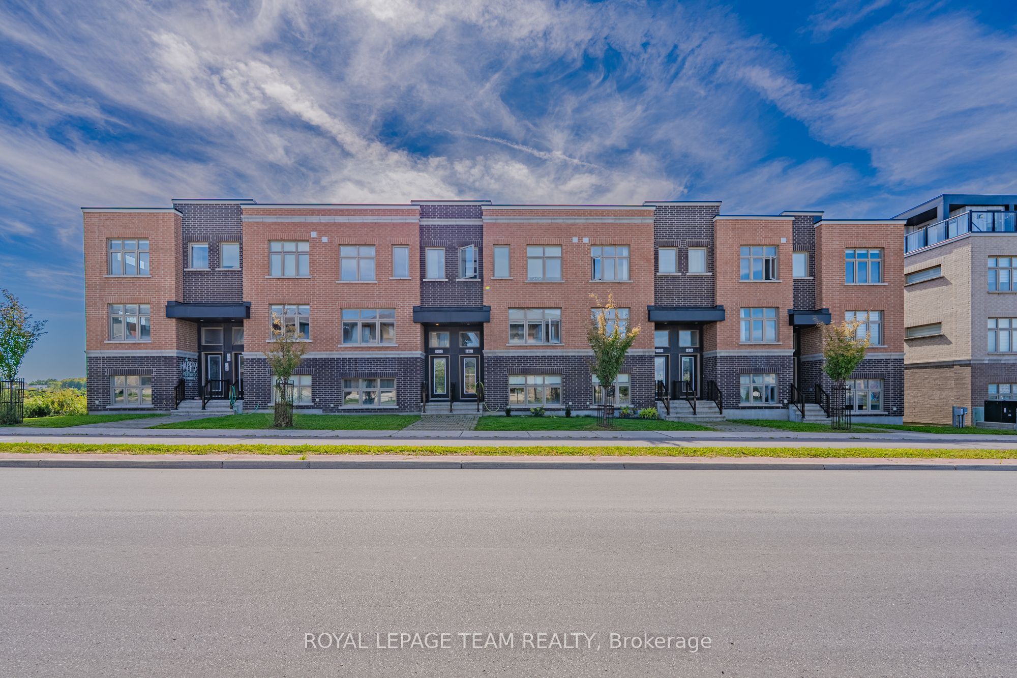1466 Hemlock Road, Manor Park - Cardinal Glen and Area, ON K1K 4Z8 photo 3