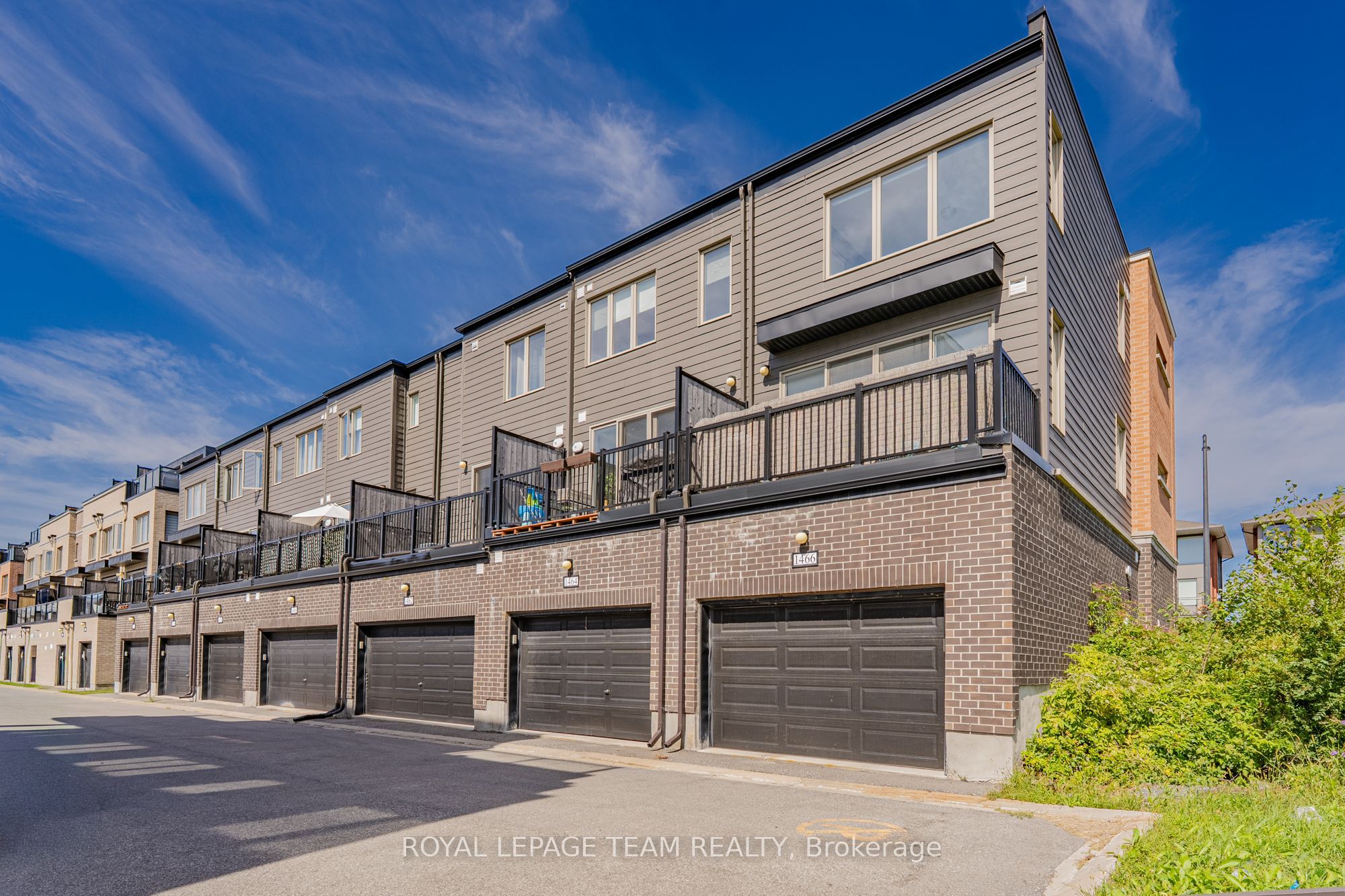 1466 Hemlock Road, Manor Park - Cardinal Glen and Area, ON K1K 4Z8 photo 4