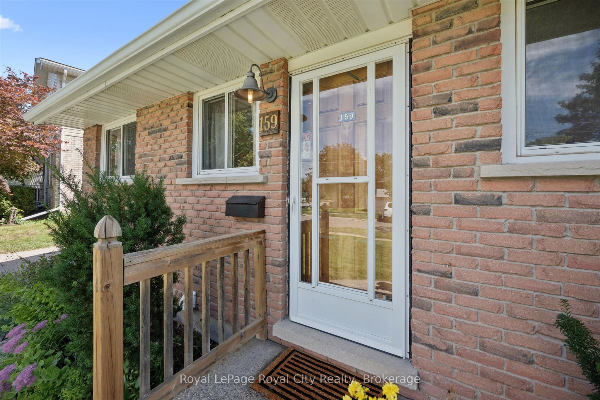159 Country Club Drive, Guelph, ON N1E 3K8 photo 2