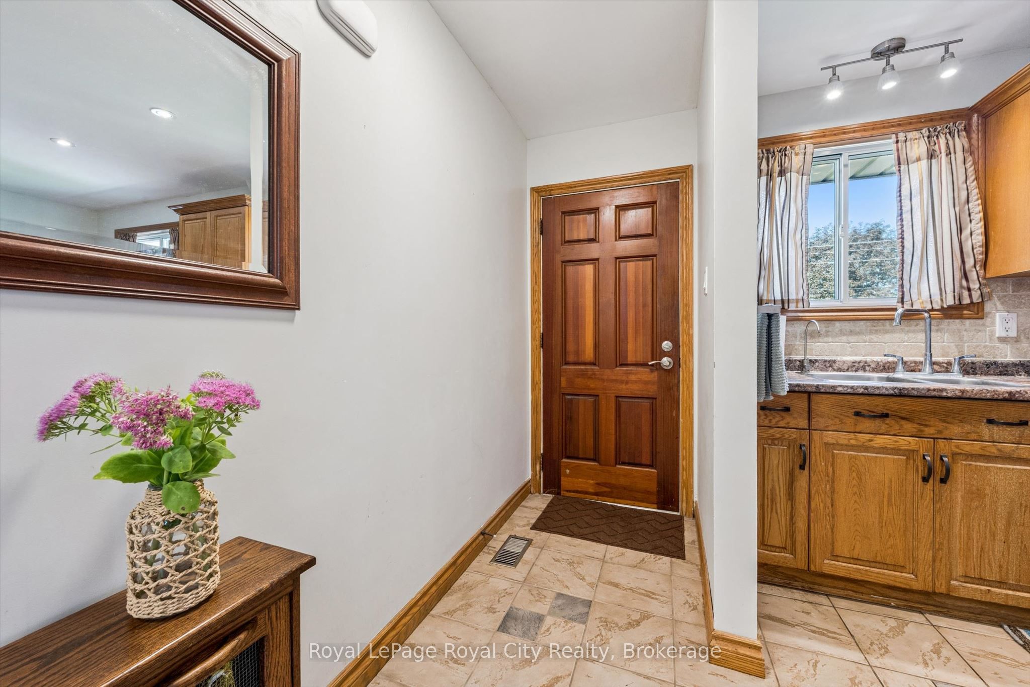 159 Country Club Drive, Guelph, ON N1E 3K8 photo 3