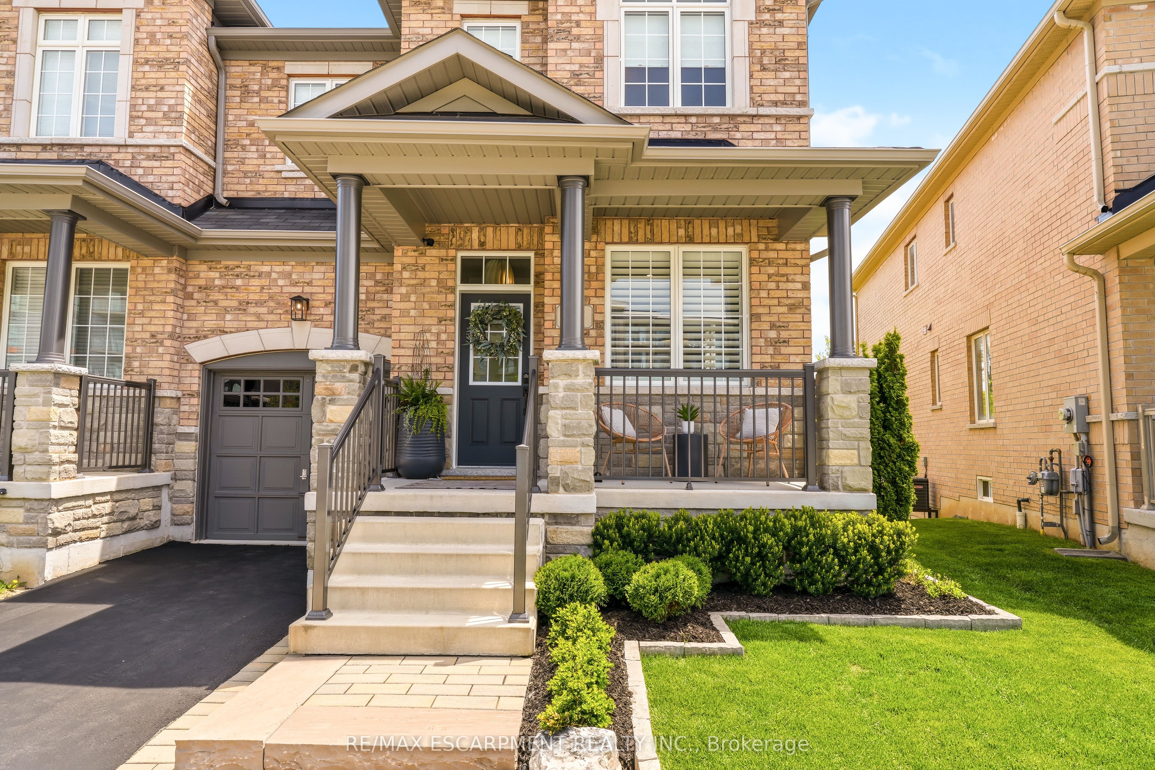 57 Riverwalk Drive, Hamilton, ON L8B 1X3 photo 2