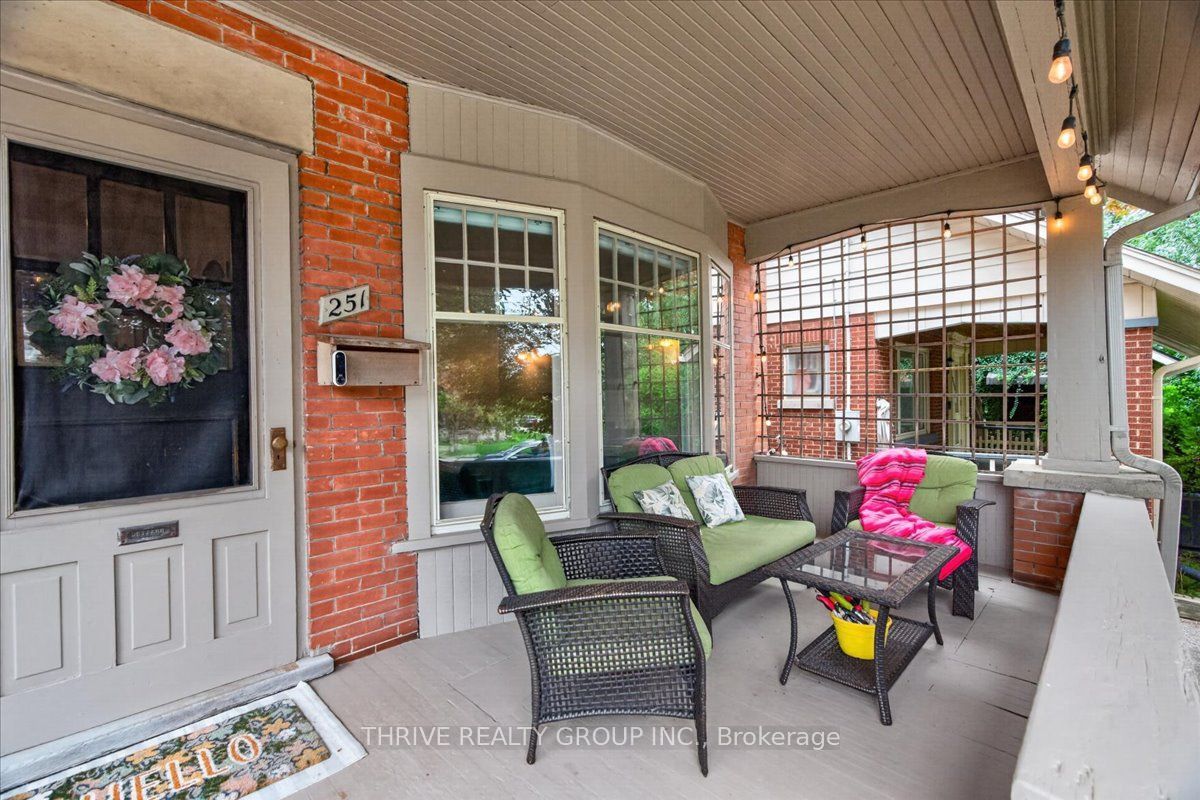 251 Ridout Street S, London South, ON N6C 3Y5 photo 5