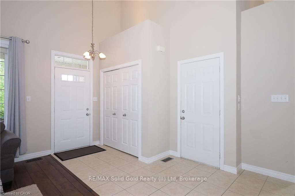 559 Springwater Drive, Waterloo, ON N2V 2K6 photo 5