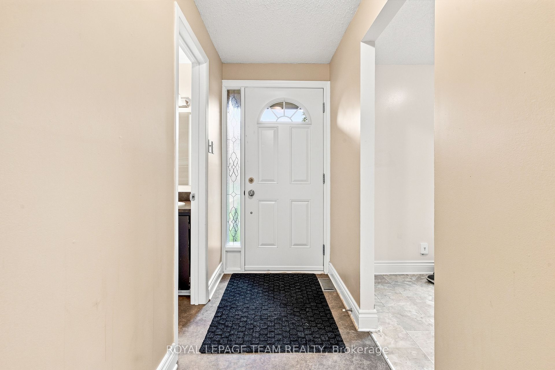 3e Vanessa Terrace, Barrhaven, ON K2J 1Y3 photo 5
