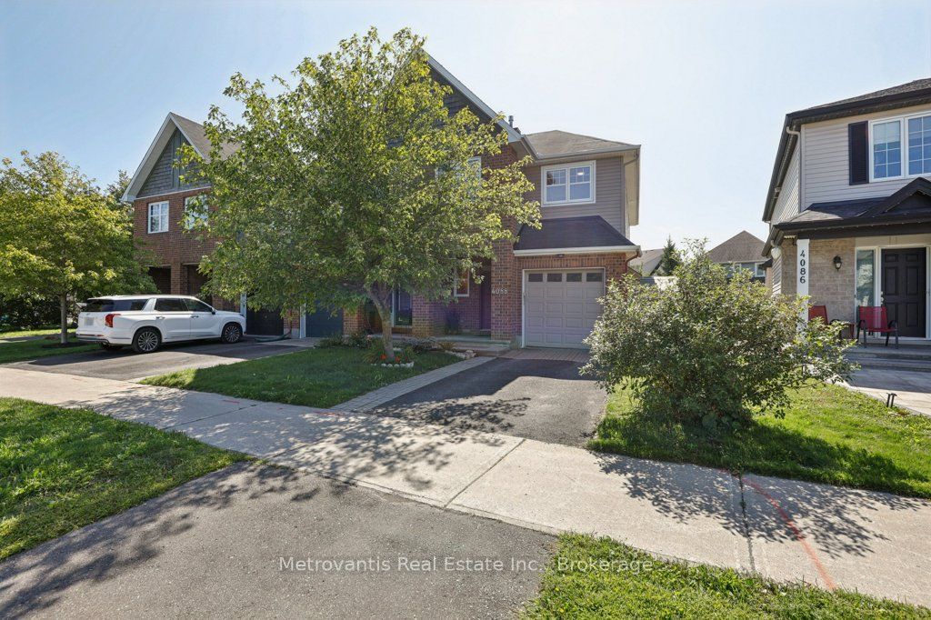 4088 Kelly Farm Drive, Blossom Park - Airport and Area, ON K1T 0A1
