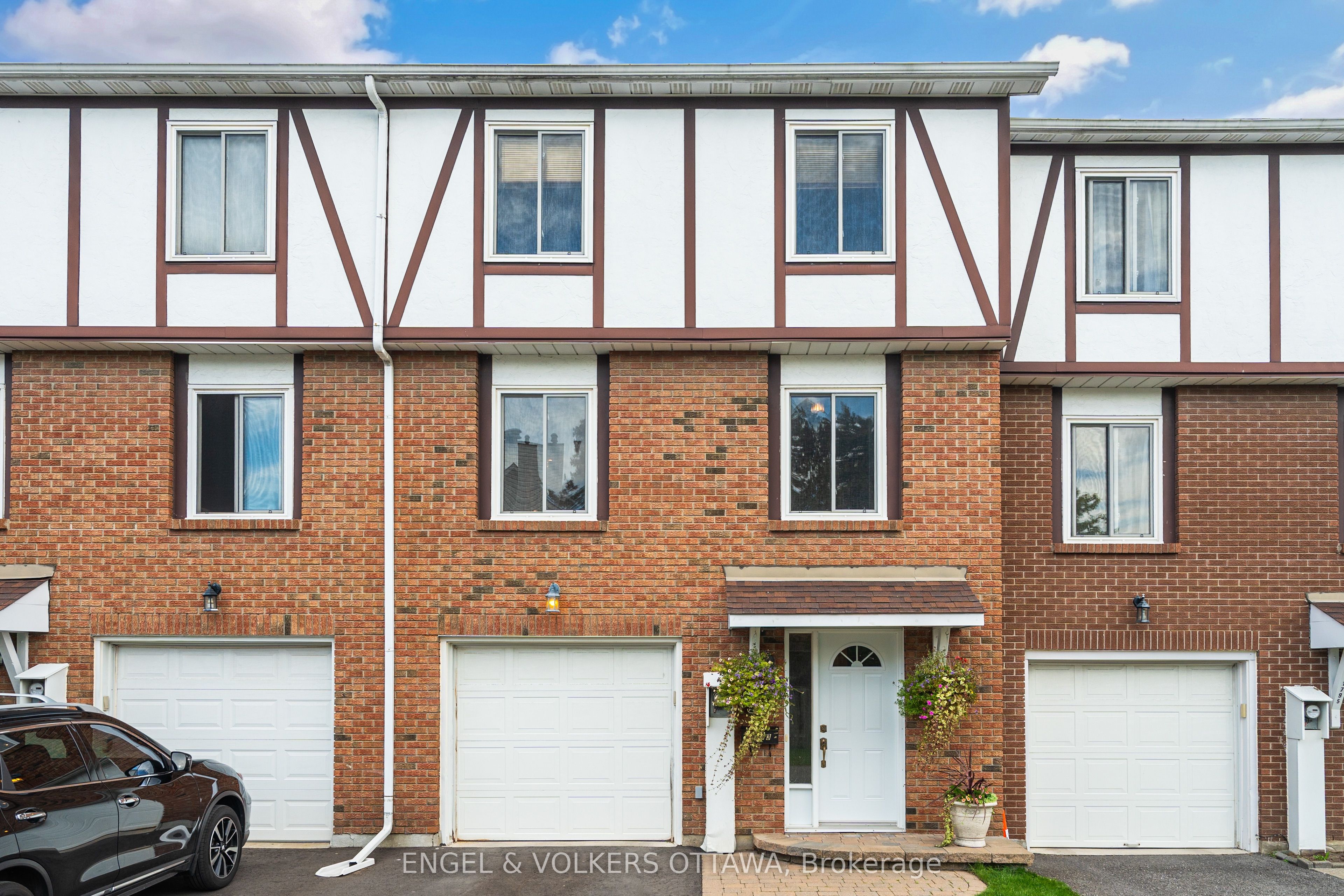 1793 Axminster Court 34, Orleans - Convent Glen and Area, ON K1C 1Z5