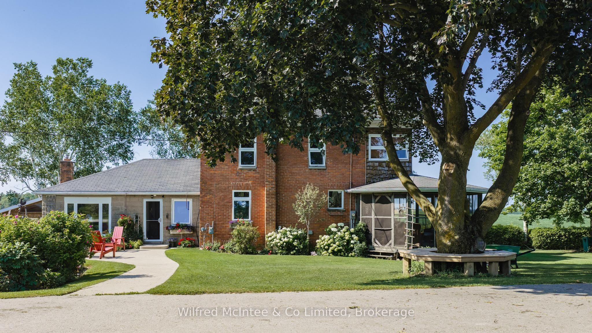 12 Bismark Street N, South Bruce, ON N0G 2J0 photo 2