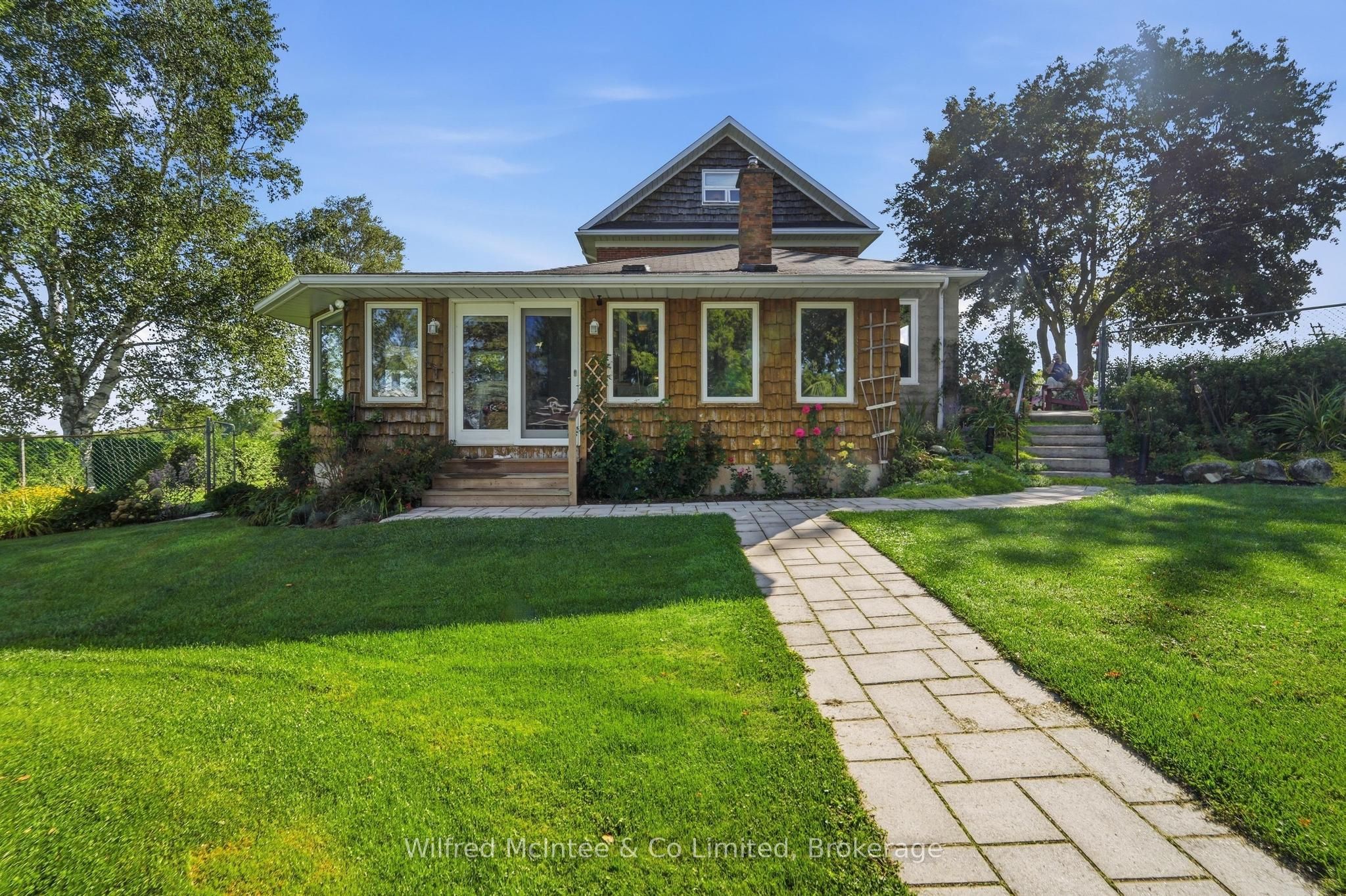 12 Bismark Street N, South Bruce, ON N0G 2J0 photo 3