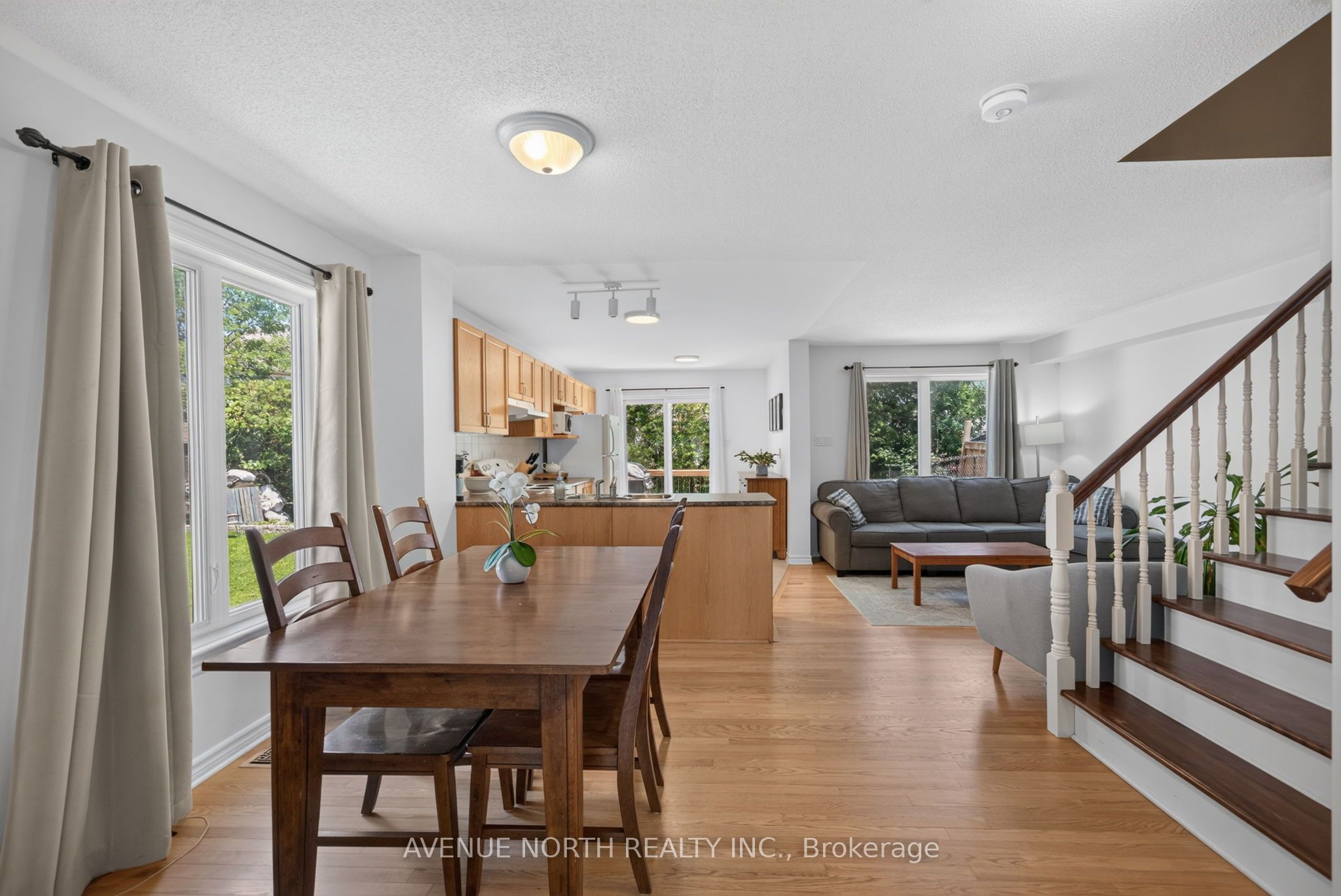 4223 Kelly Farm Drive, Blossom Park - Airport and Area, ON K1T 0A5 photo 5