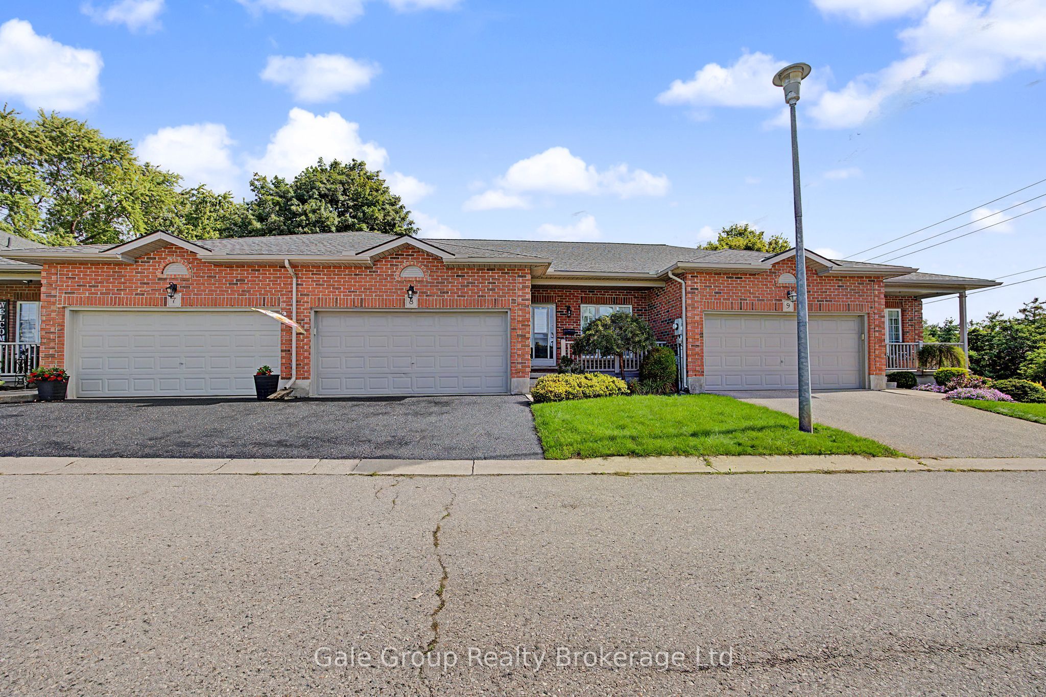 350 Victoria Street 8, Ingersoll, ON N5C 2N4 photo 2