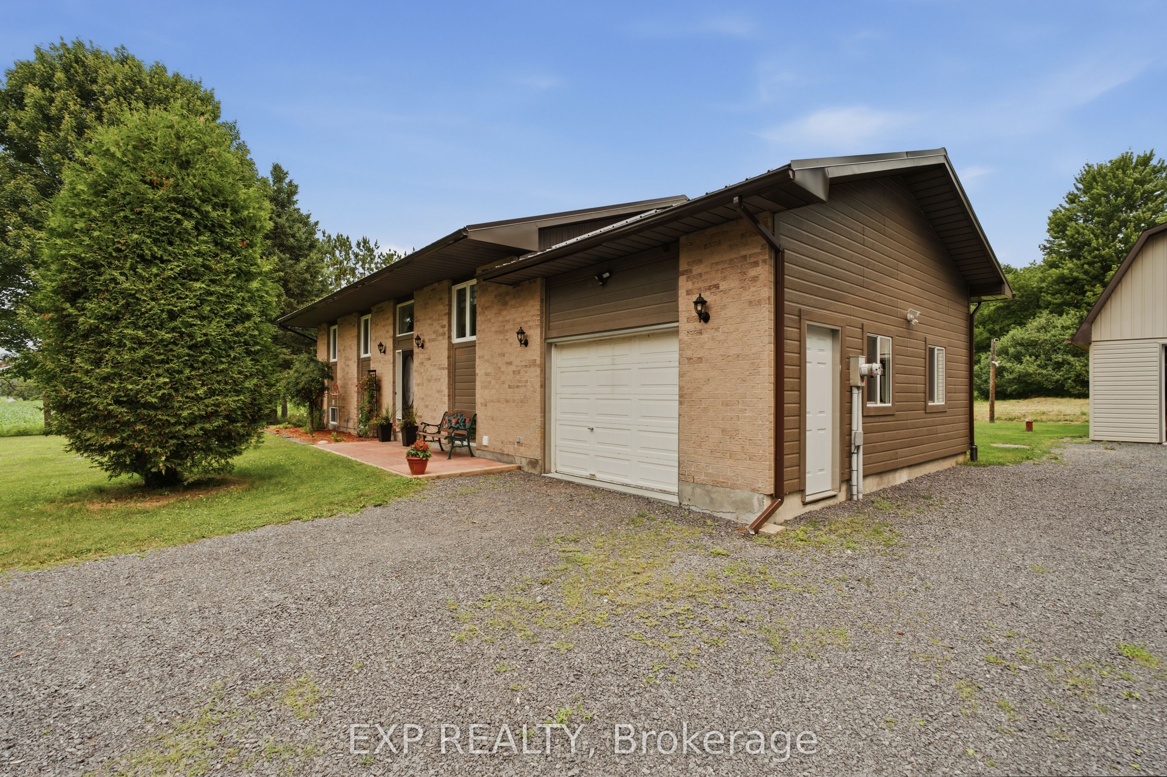 1445 DU LAC Road, Clarence-Rockland, ON K0A 3N0 photo 3