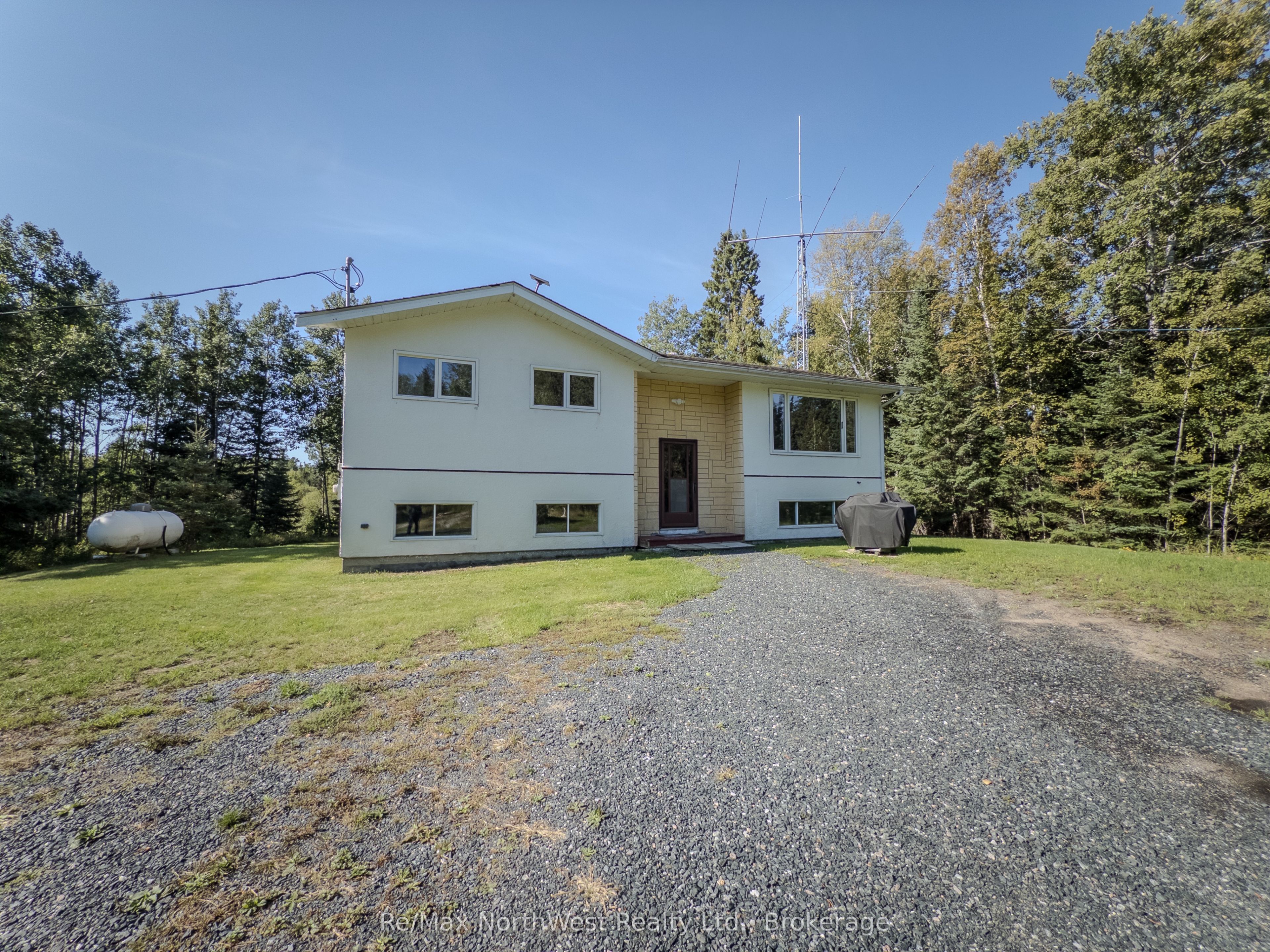693 Carlton Road, Kenora, ON P9N 0B8