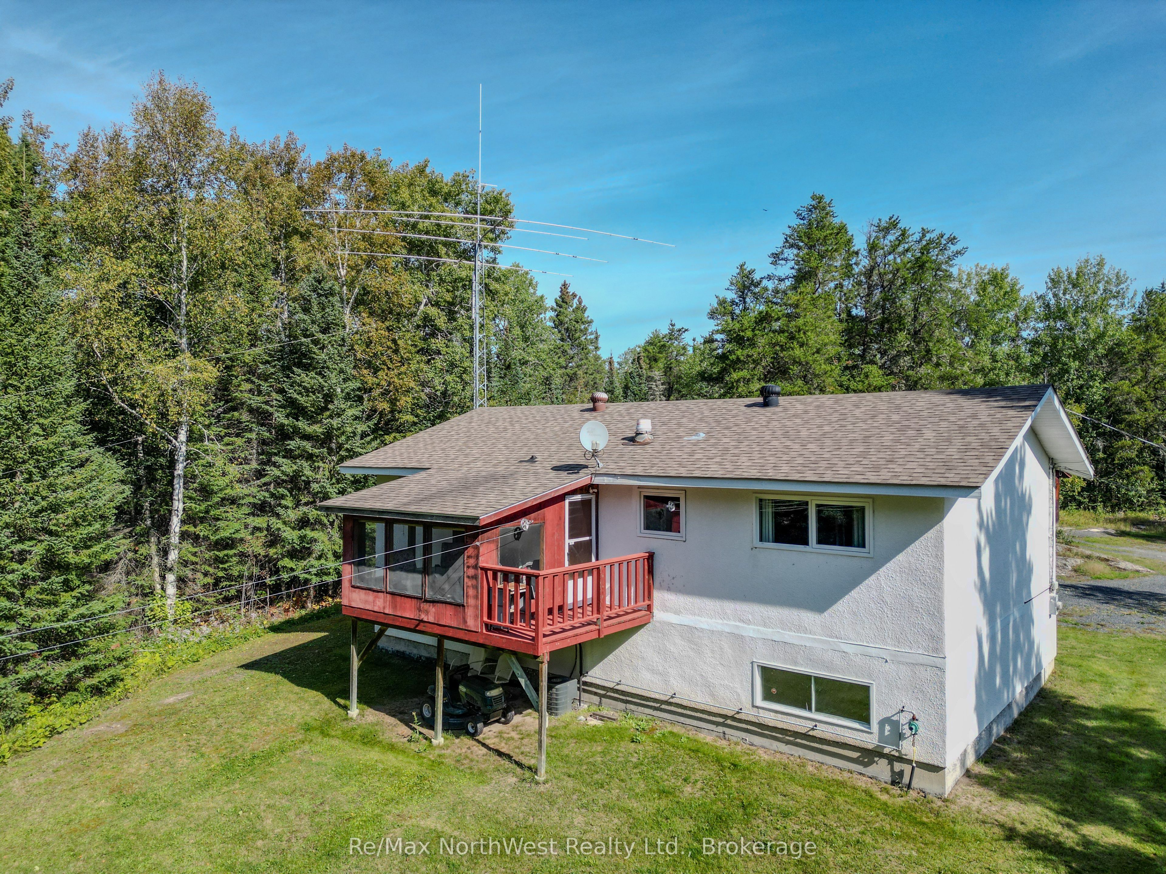 693 Carlton Road, Kenora, ON P9N 0B8 photo 4