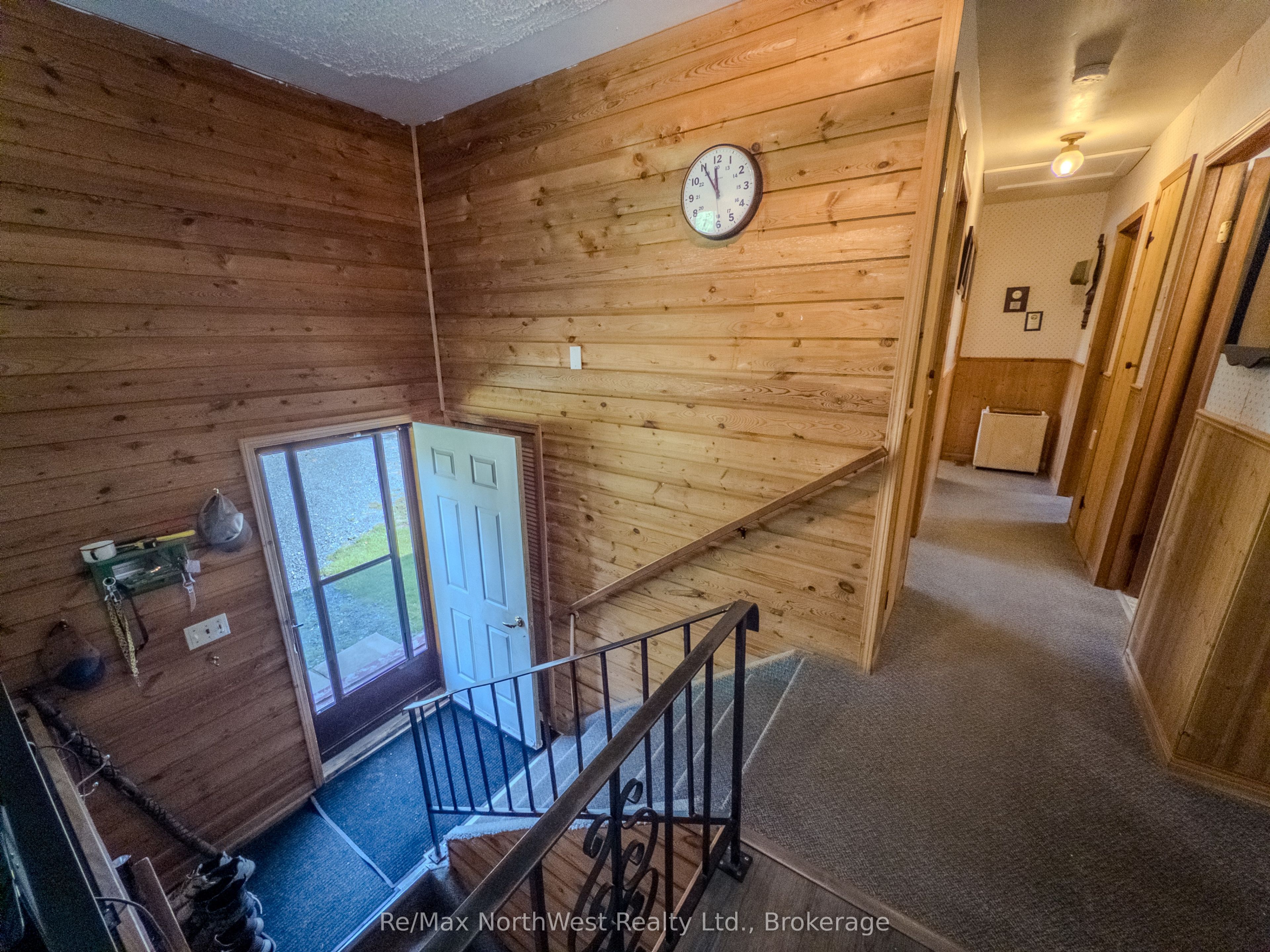 693 Carlton Road, Kenora, ON P9N 0B8 photo 5