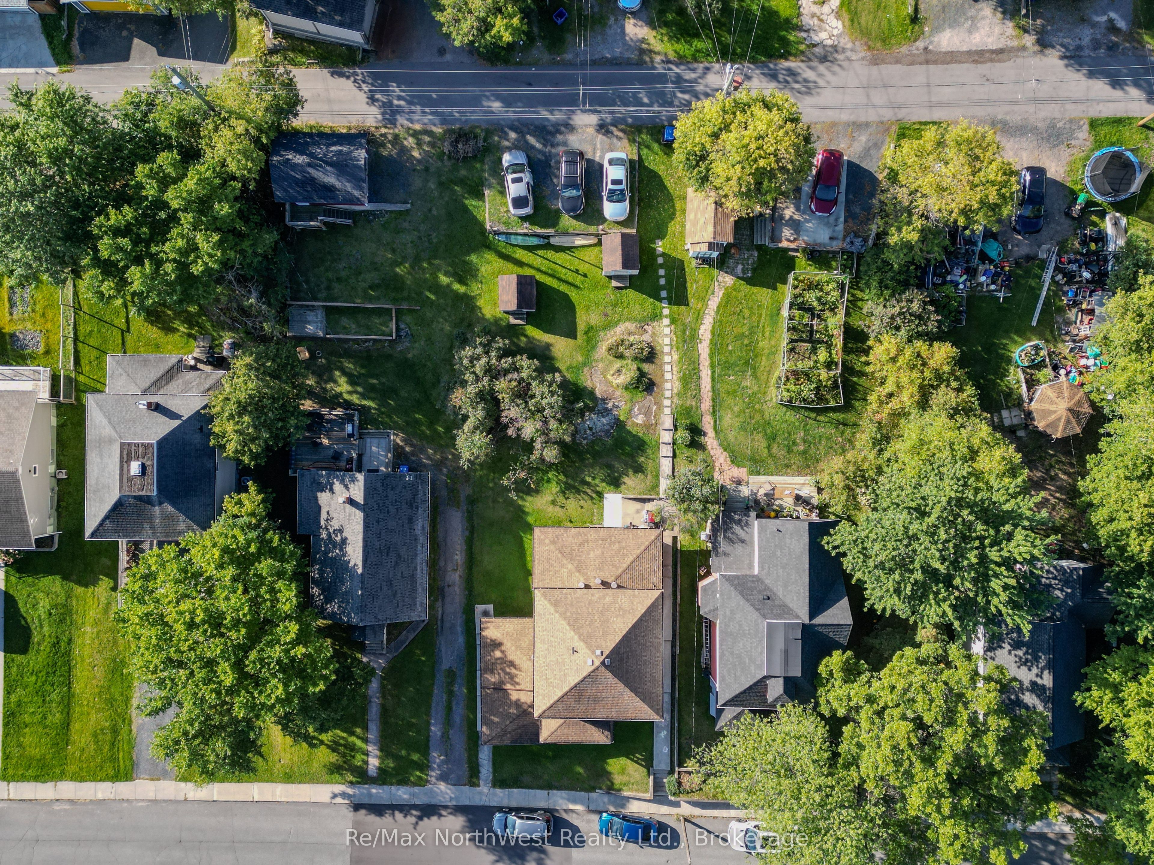 617 First Street S, Kenora, ON P9N 1E1 photo 3