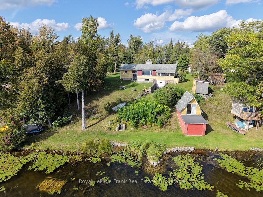 20 Fire Route 60, Trent Lakes, ON K0L 1J0 photo 2