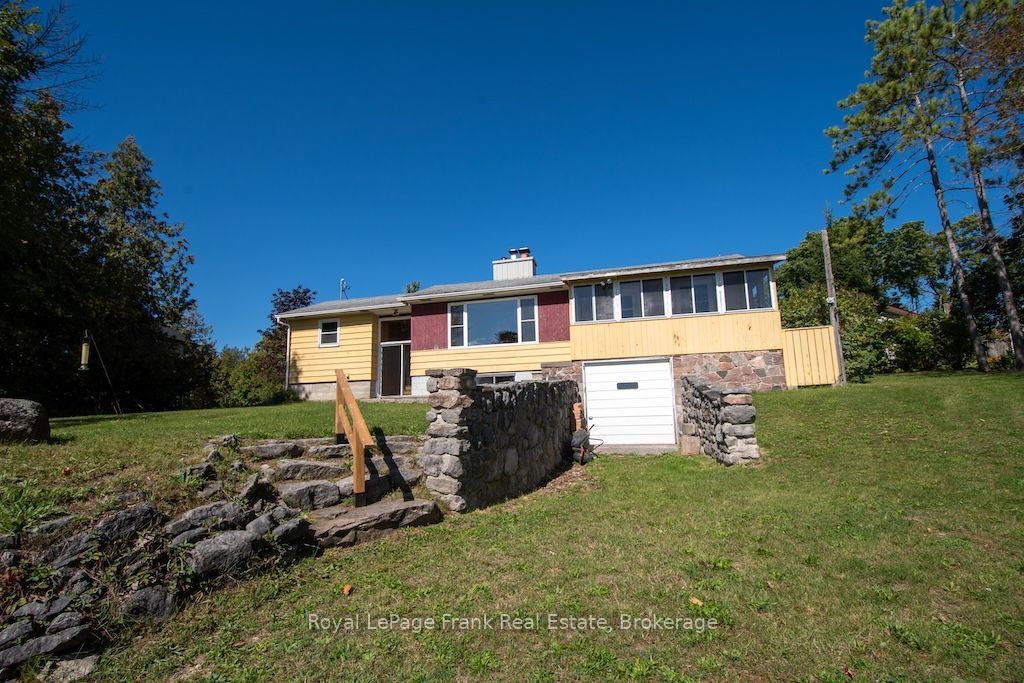 20 Fire Route 60, Trent Lakes, ON K0L 1J0 photo 4