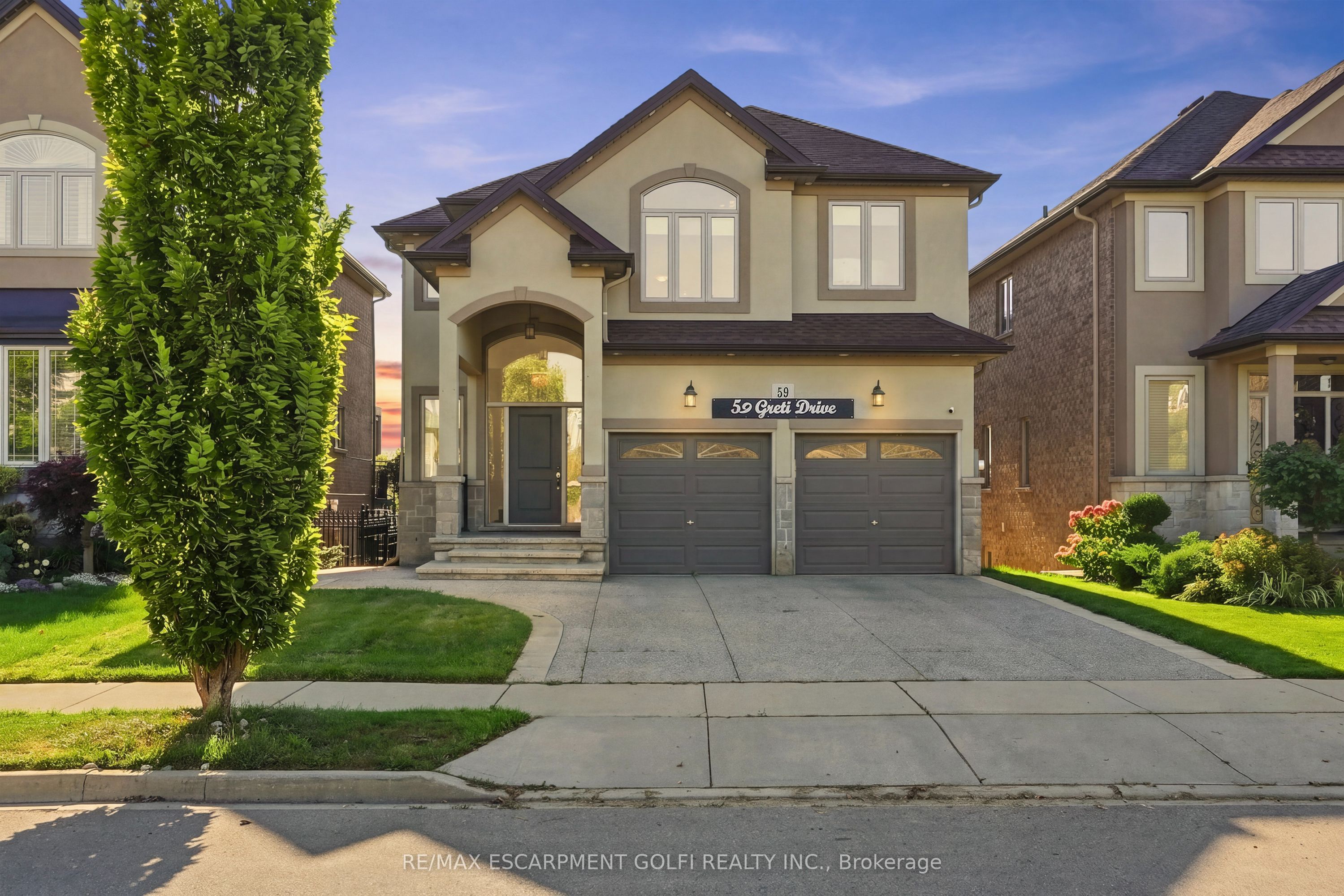 59 Greti Drive, Hamilton, ON L9B 0E3