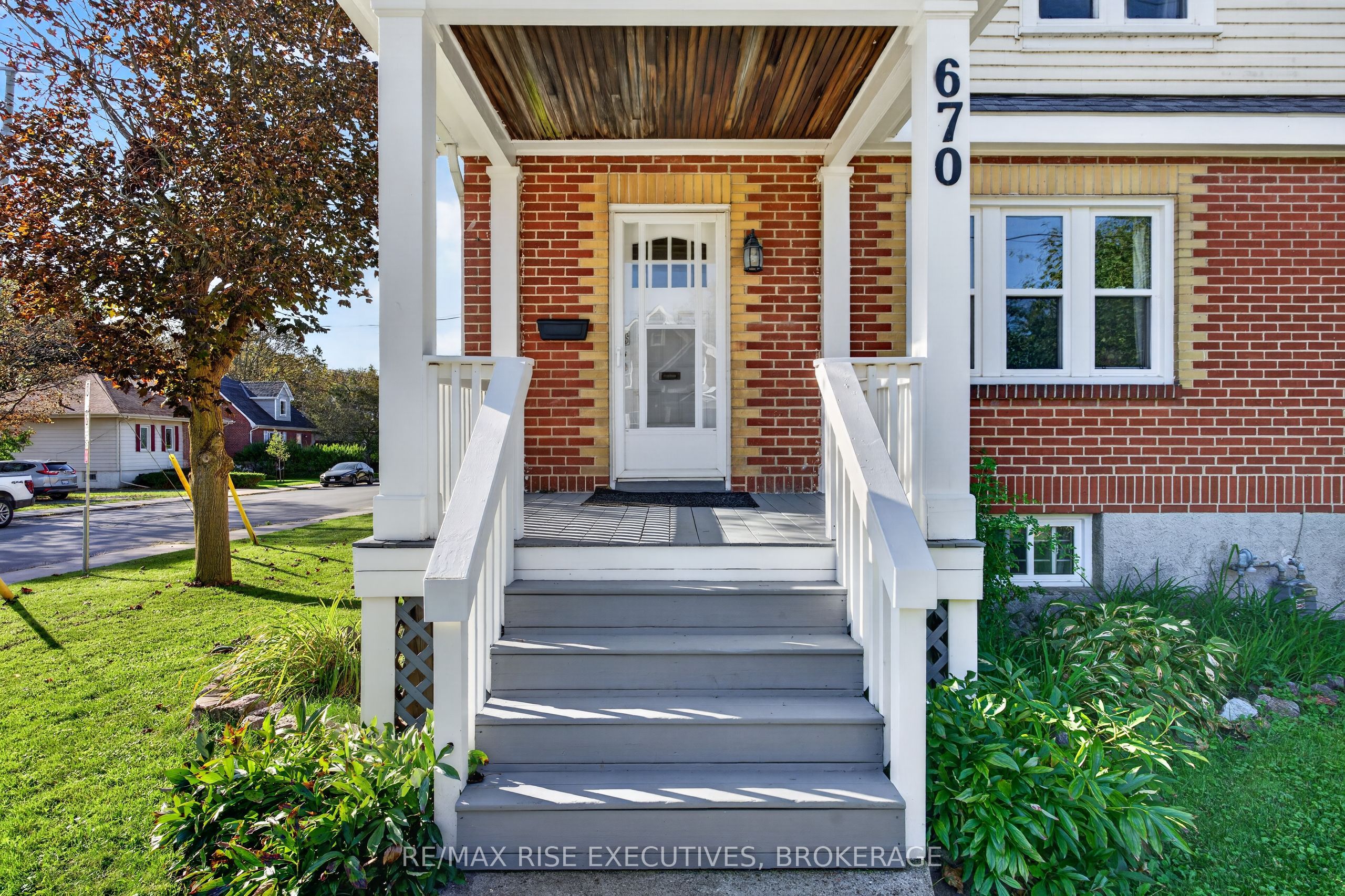 670 Johnson Street, Kingston, ON K7L 2A8 photo 3