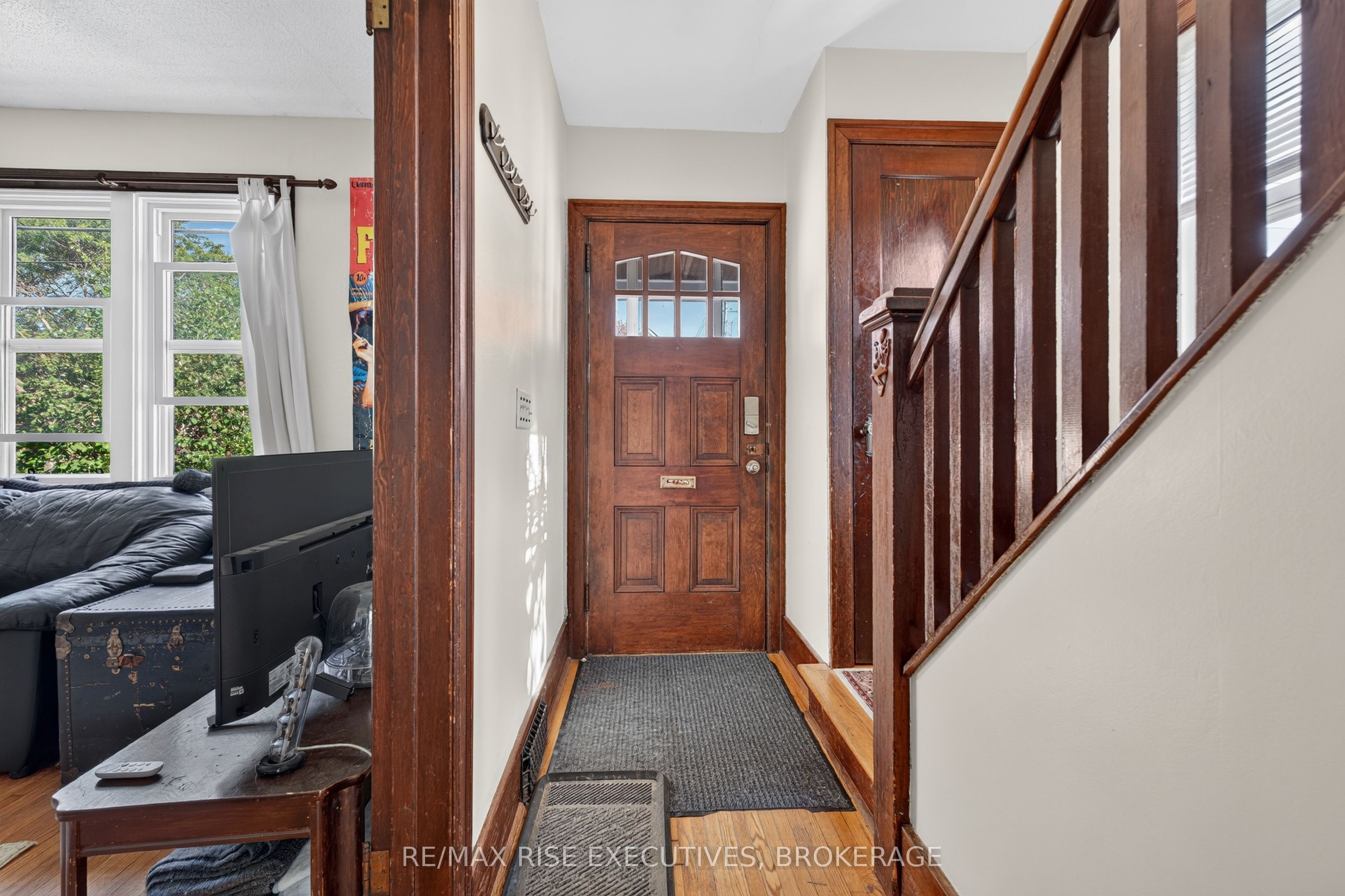 670 Johnson Street, Kingston, ON K7L 2A8 photo 4