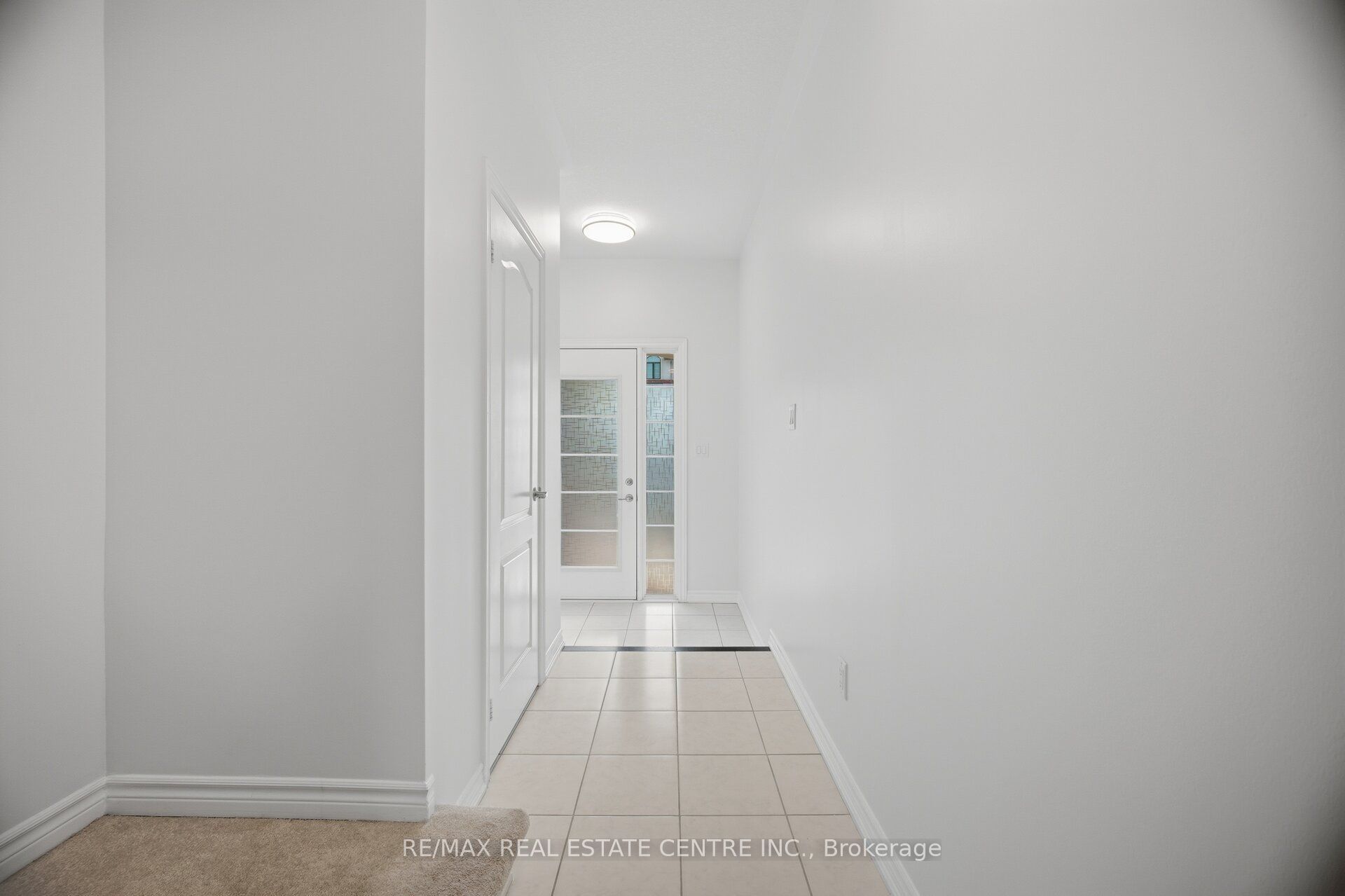 137 Borers Creek Circle, Hamilton, ON L8B 1W3 photo 5