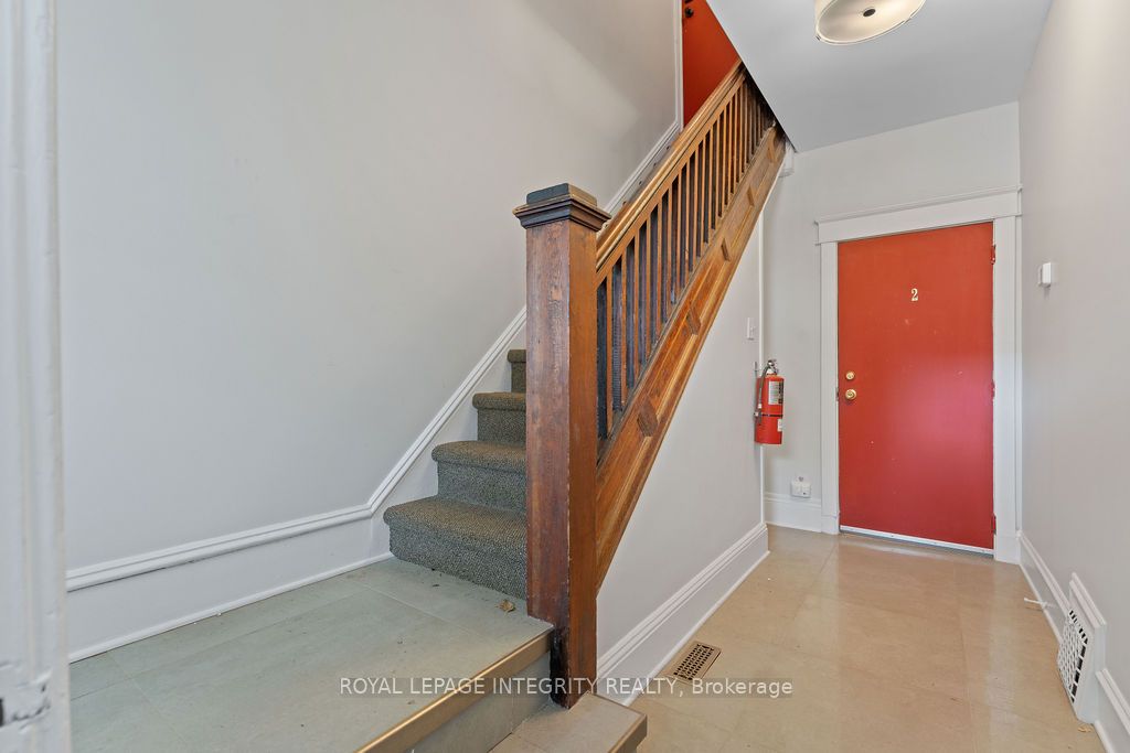 60 Clarey Avenue, Glebe - Ottawa East and Area, ON K1S 2R7 photo 3