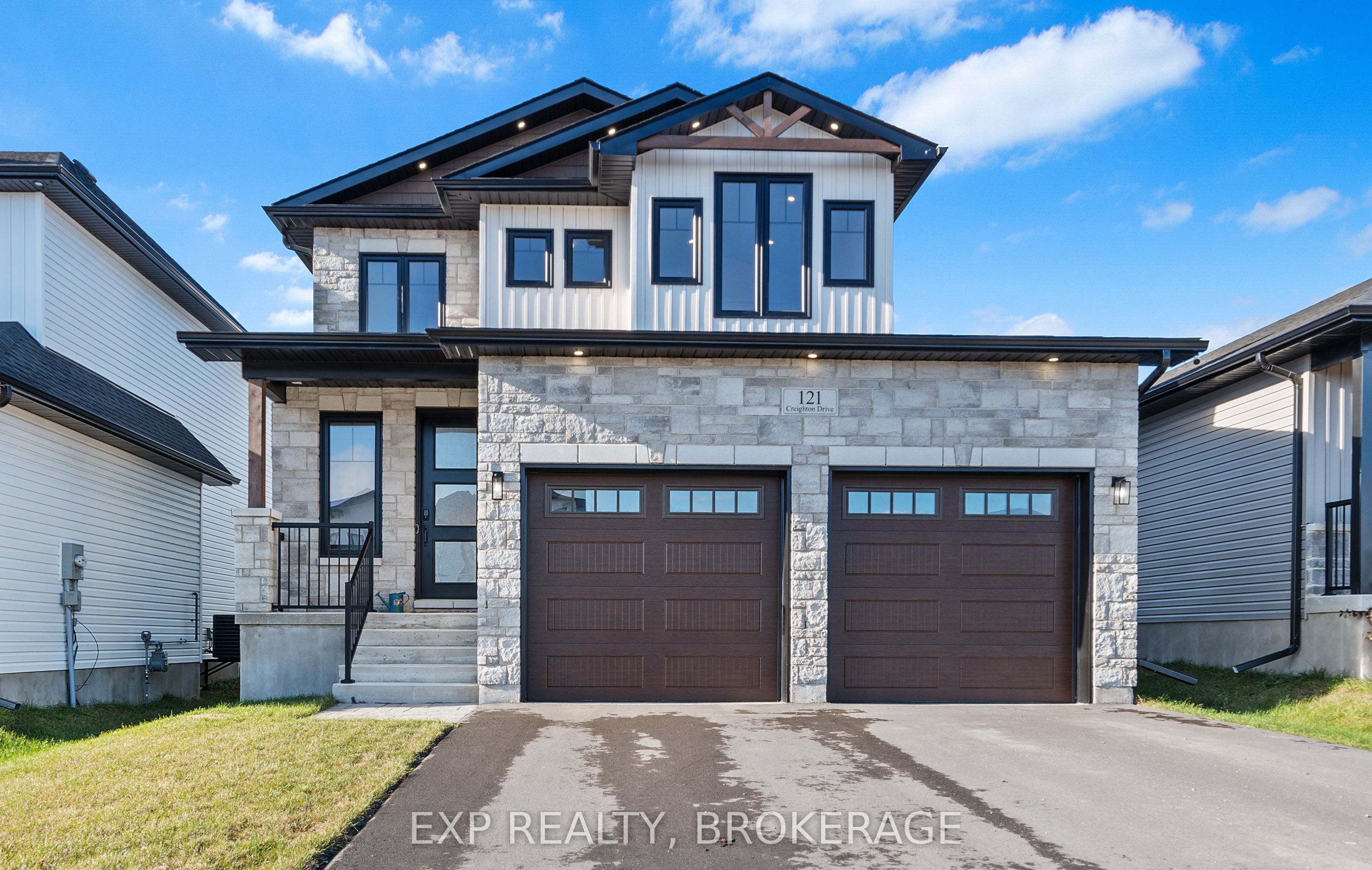 121 CREIGHTON Drive, Loyalist, ON K0H 2H0