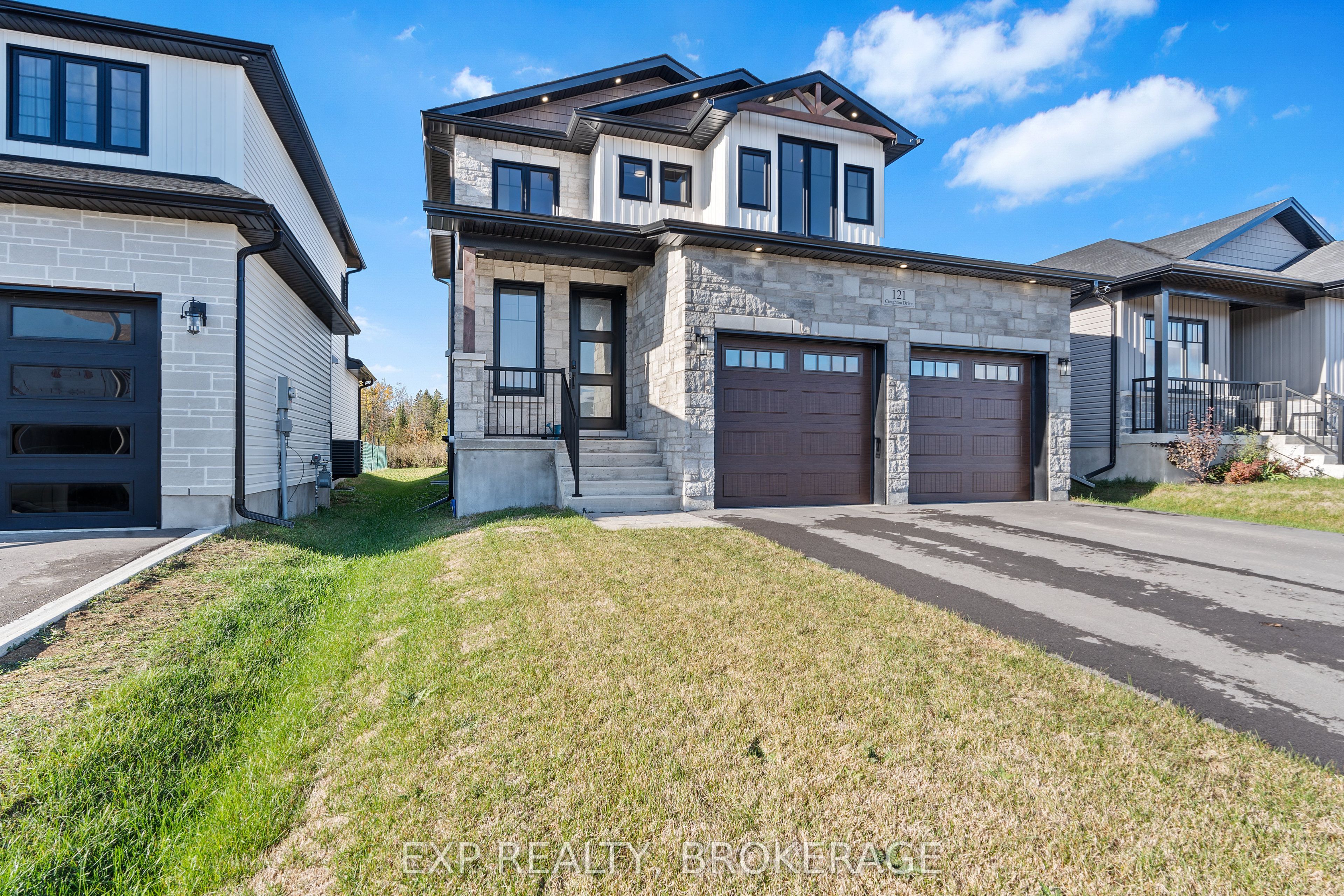 121 CREIGHTON Drive, Loyalist, ON K0H 2H0 photo 2