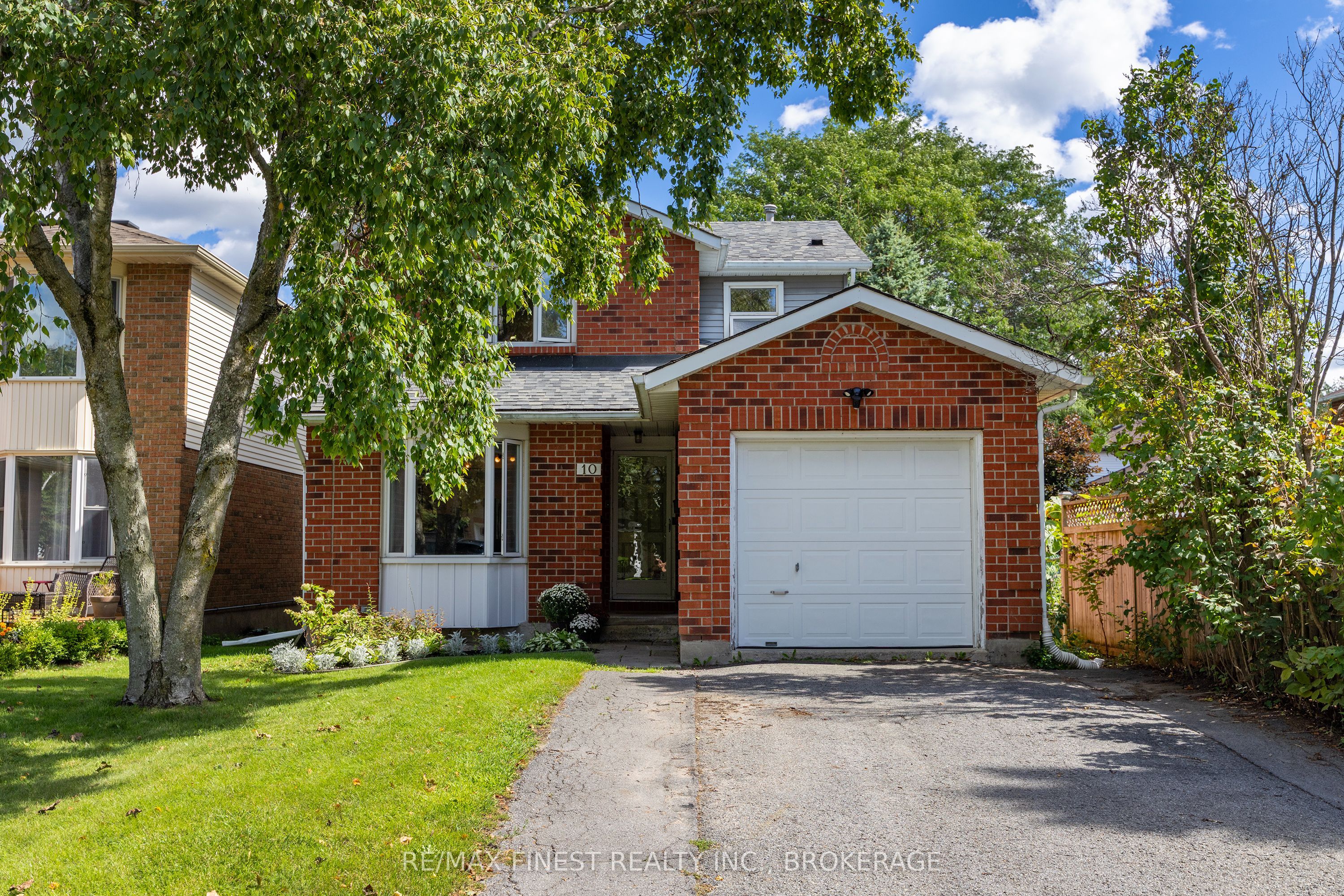10 CHARTWELL Crescent, Kingston, ON K7K 6M5 photo 3