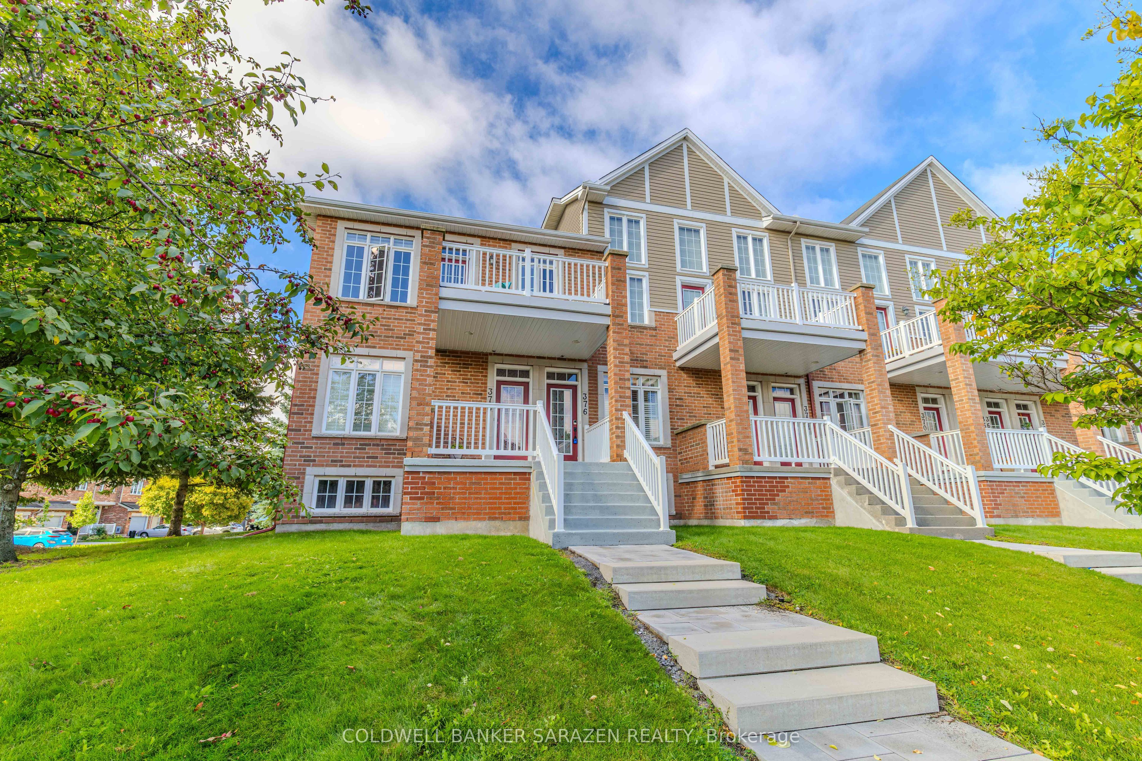 376 ROYAL FERN Way, Blossom Park - Airport and Area, ON K1V 2K6 photo 2