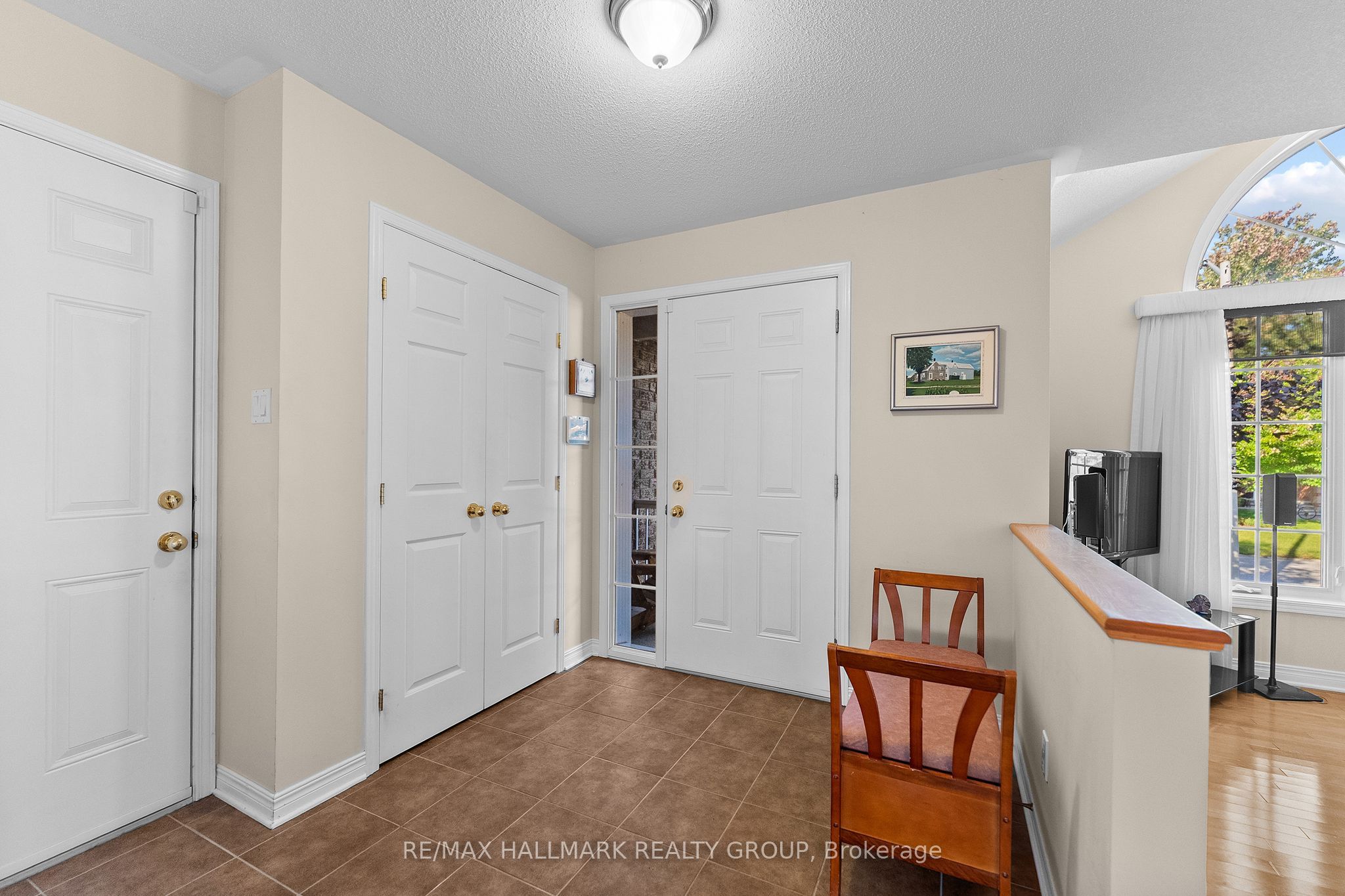 95 Lloydalex Crescent, Stittsville - Munster - Richmond, ON K2S 2E8 photo 5