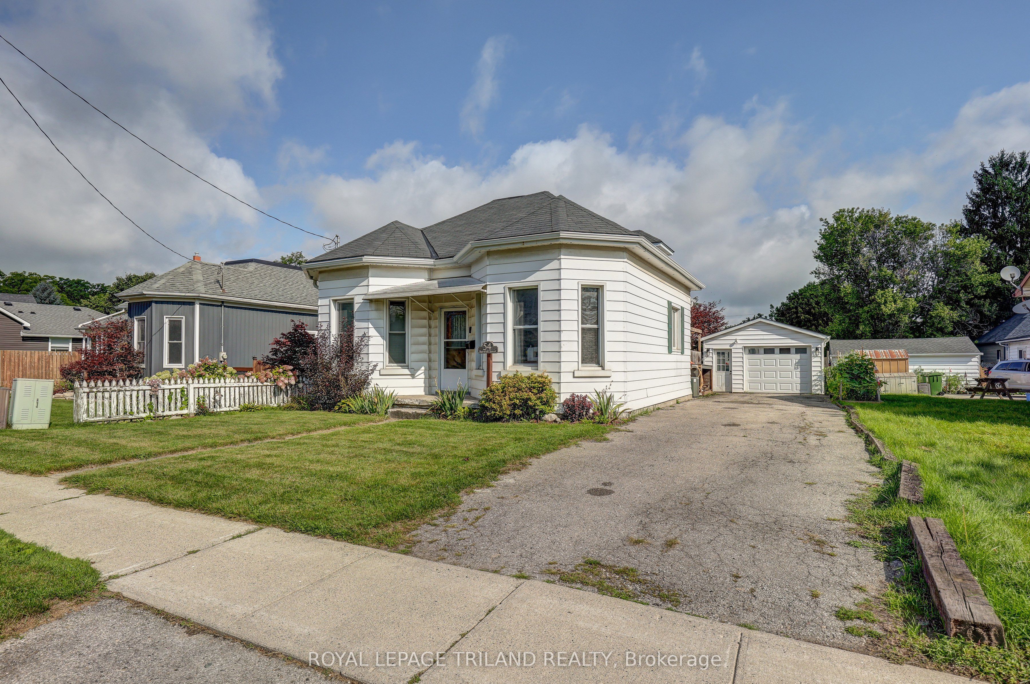 54 Barwick Street, St. Thomas, ON N5P 2A1 photo 2